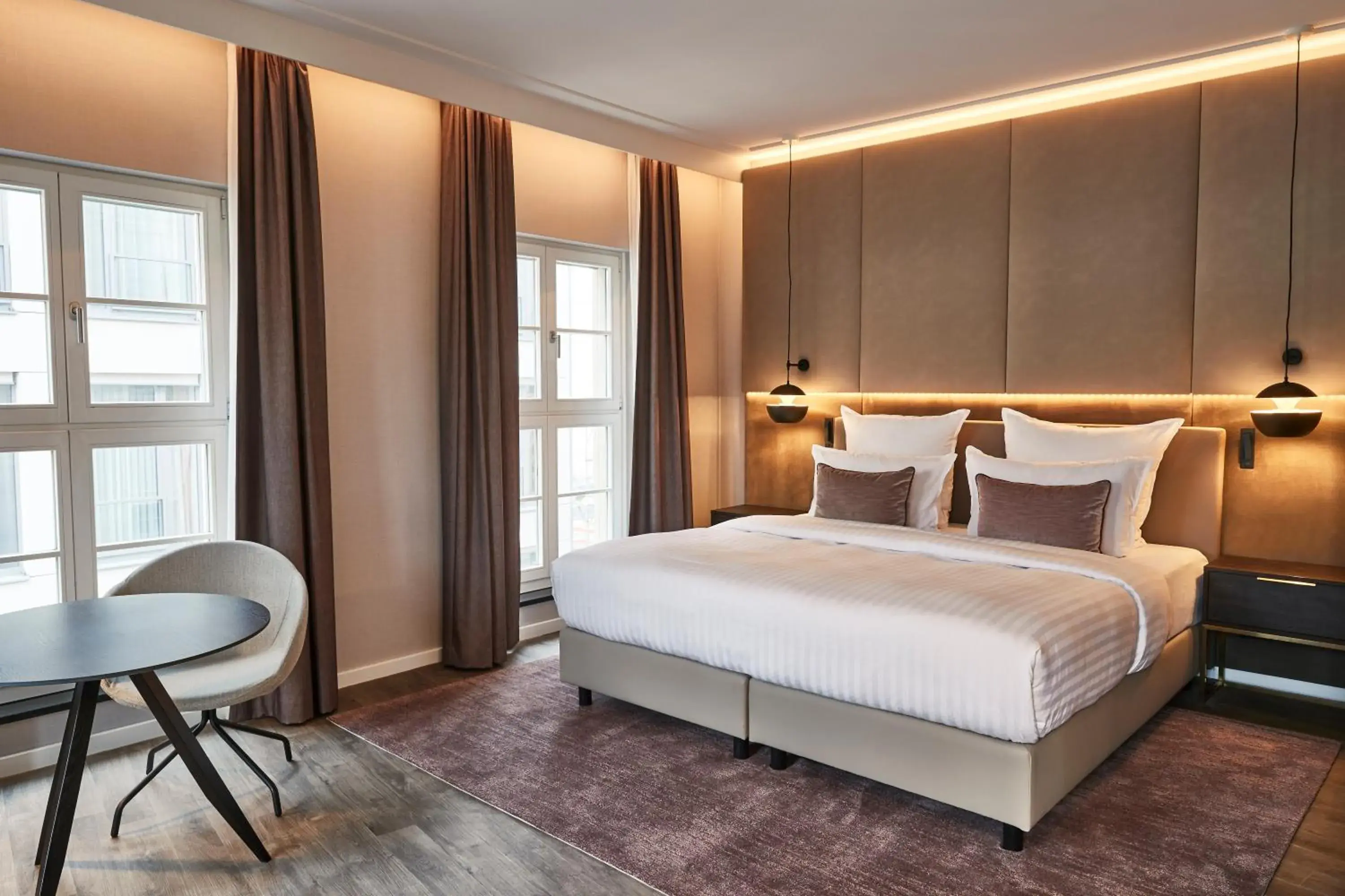 Day, Bed in Steigenberger Hotel de Saxe Day, Bed in Steigenberger Hotel de Saxe