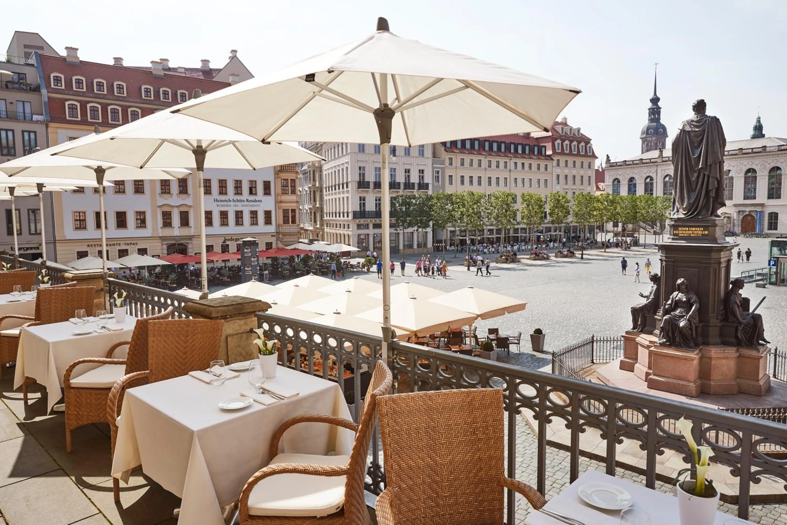 Restaurant/places to eat in Steigenberger Hotel de Saxe