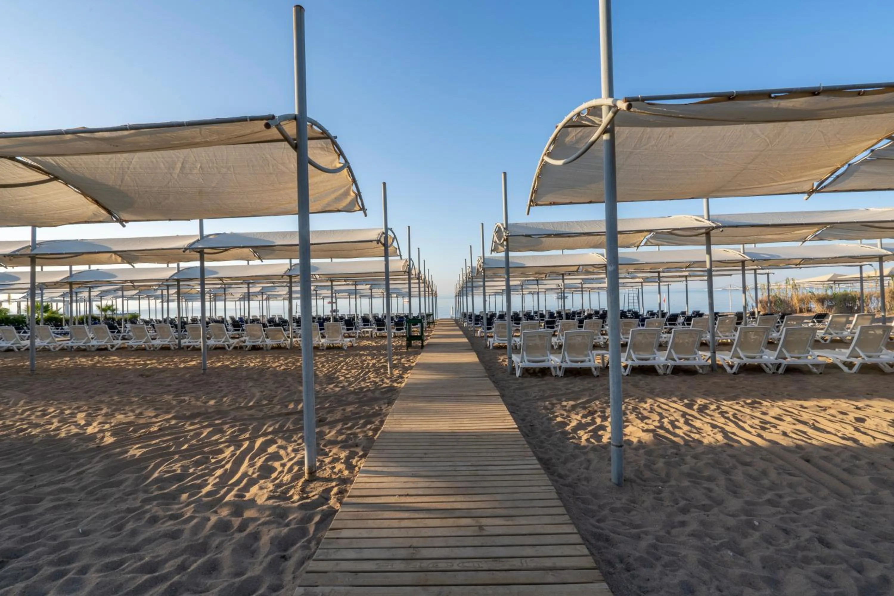 Day in J'adore Deluxe Hotel & Spa Ultra All Inclusive