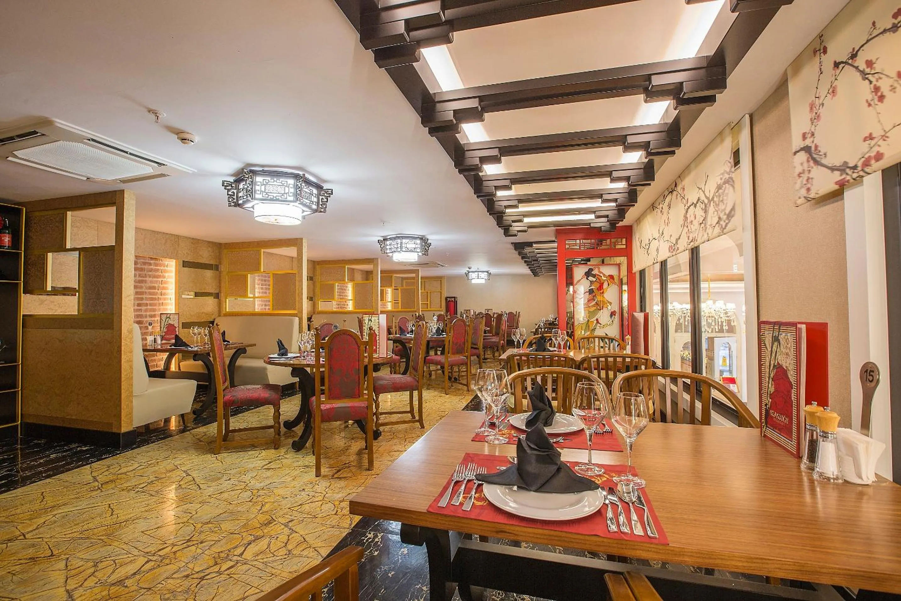 Restaurant/places to eat in J'adore Deluxe Hotel & Spa Ultra All Inclusive