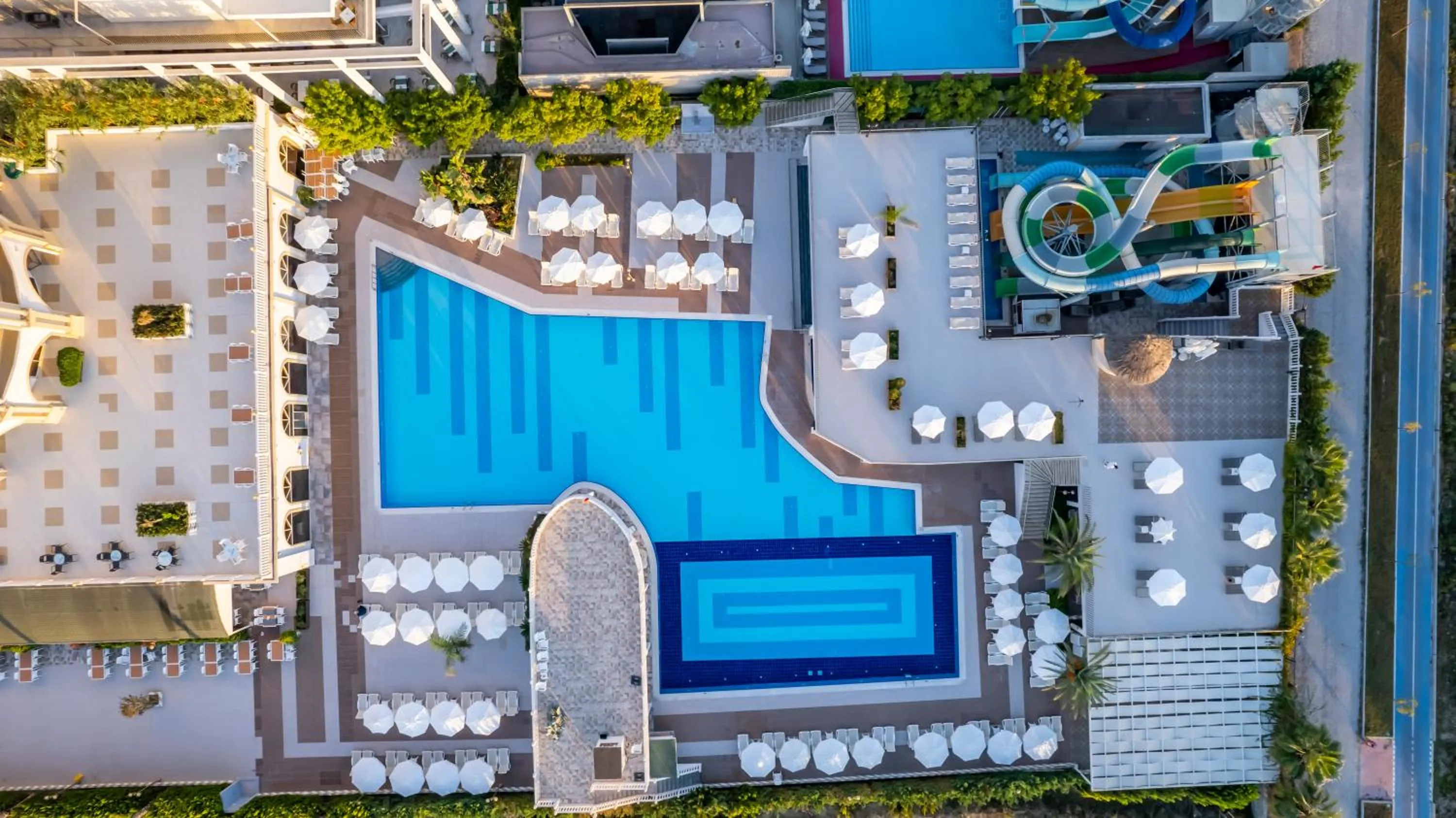 Patio in J'adore Deluxe Hotel & Spa Ultra All Inclusive