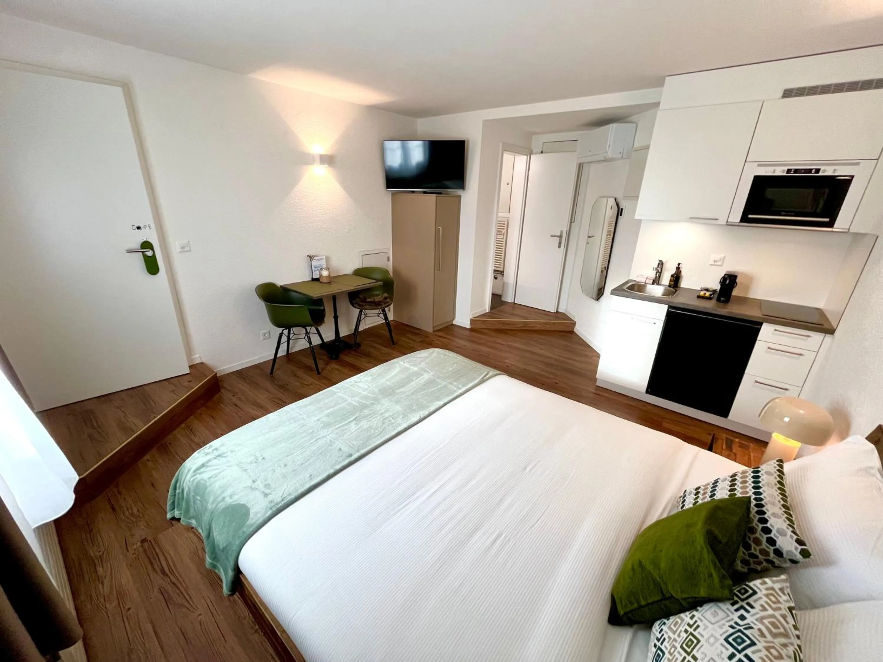 Bed in Apart-Hôtel Pont-de-Thielle