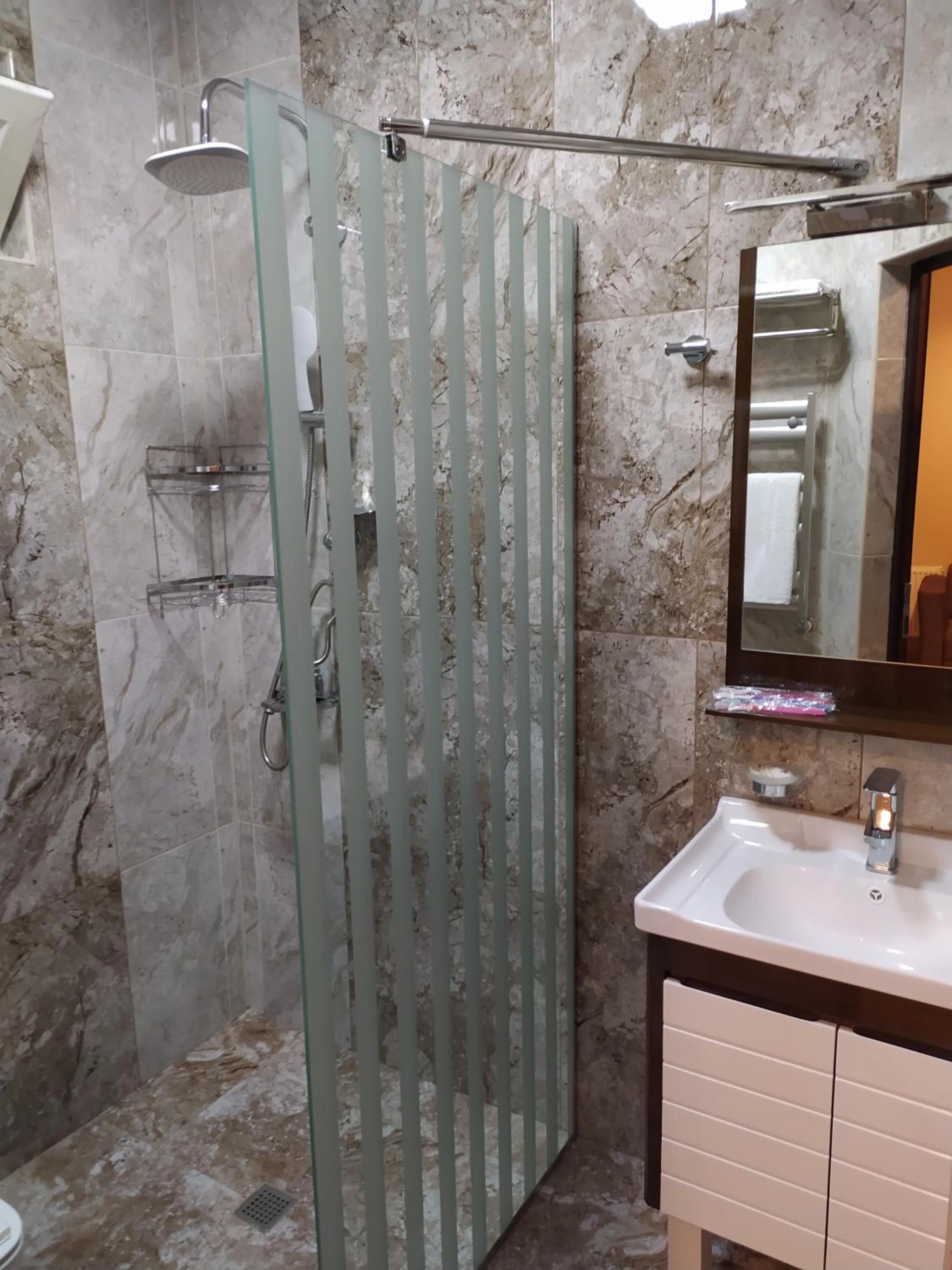 Shower in Gold Hotel Quba