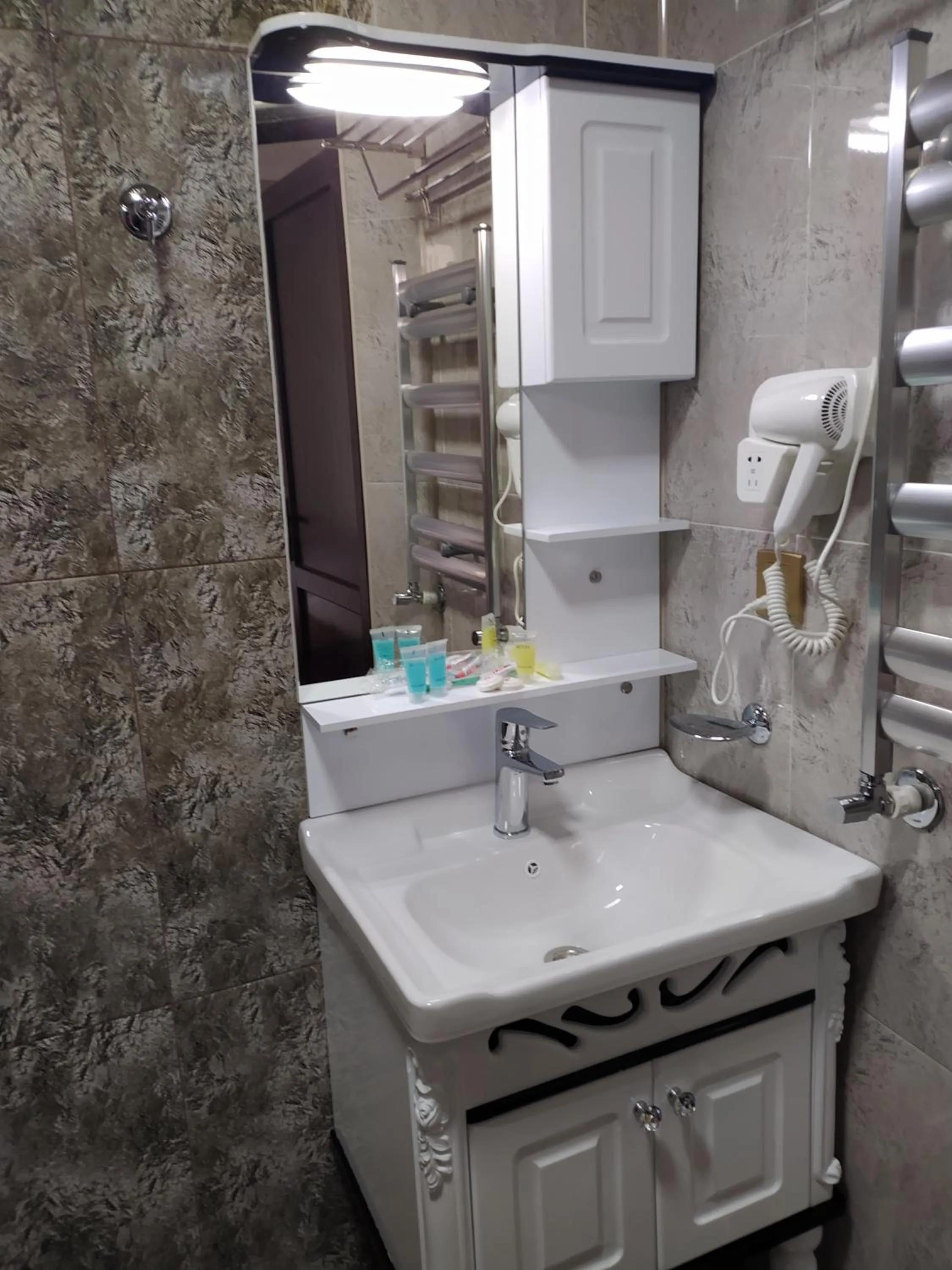 Shower in Gold Hotel Quba