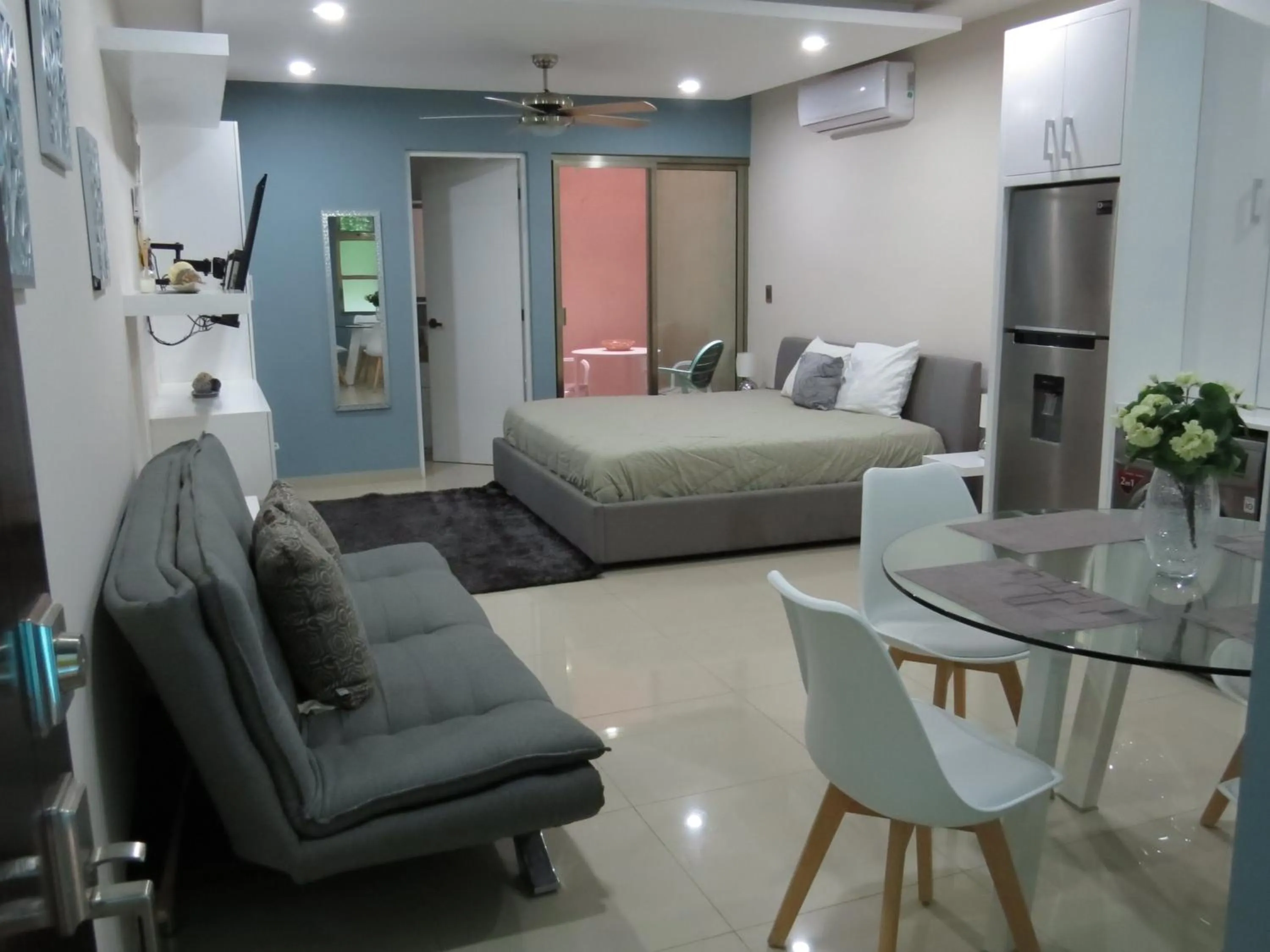 Living room, Bed in PALMARENA by Nah Hotels