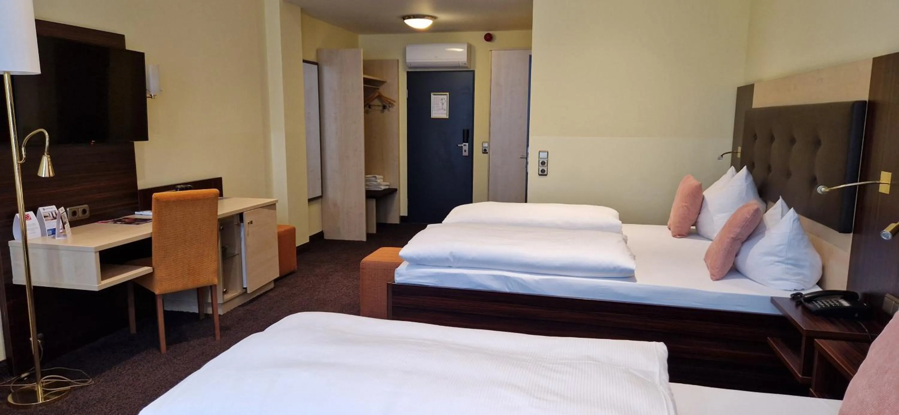 Bed in Best Western Hotel Augusta