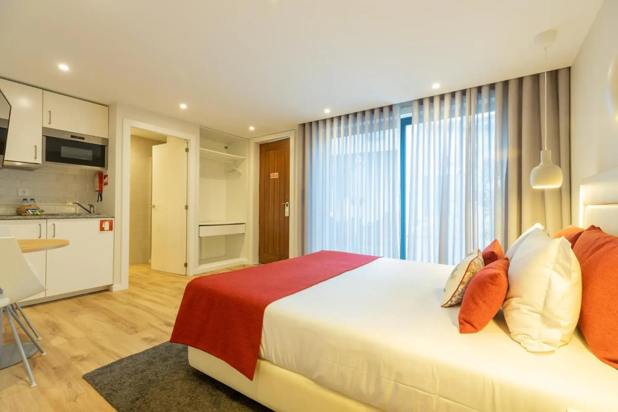 Double Room with Kitchenette - Garden View in VYBE Matosinhos Centro Double Room with Kitchenette - Garden View in VYBE Matosinhos Centro