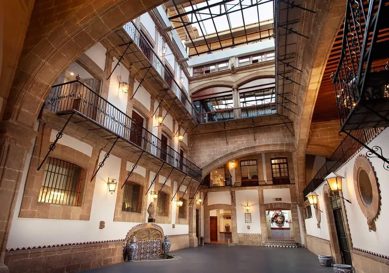 Property building in Hotel MX más centro CDMX, Trademark Collection by Wyndham Property building in Hotel MX más centro CDMX, Trademark Collection by Wyndham