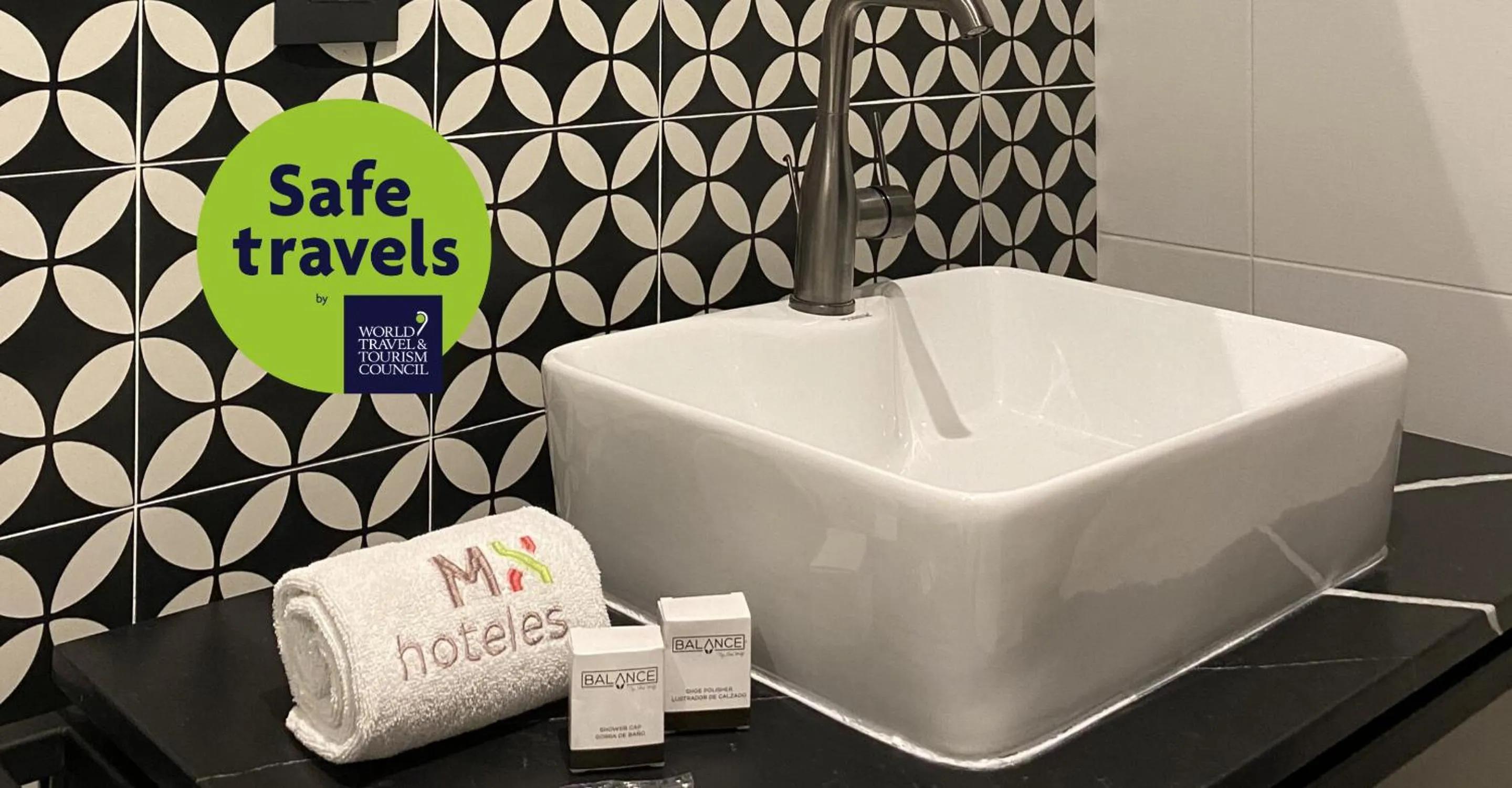 Bathroom in Hotel MX más centro CDMX, Trademark Collection by Wyndham