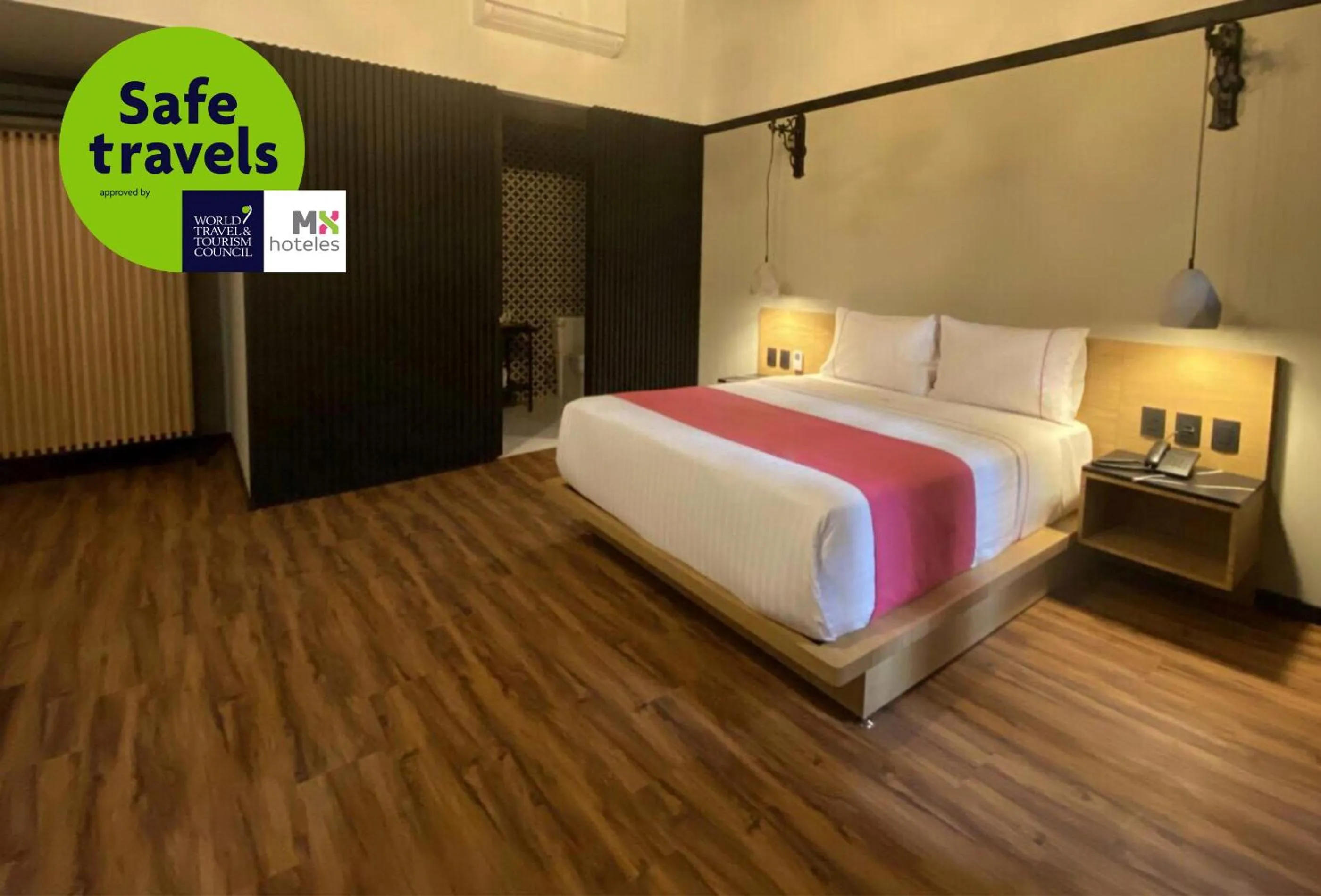 Bedroom, Bed in Hotel MX más centro CDMX, Trademark Collection by Wyndham