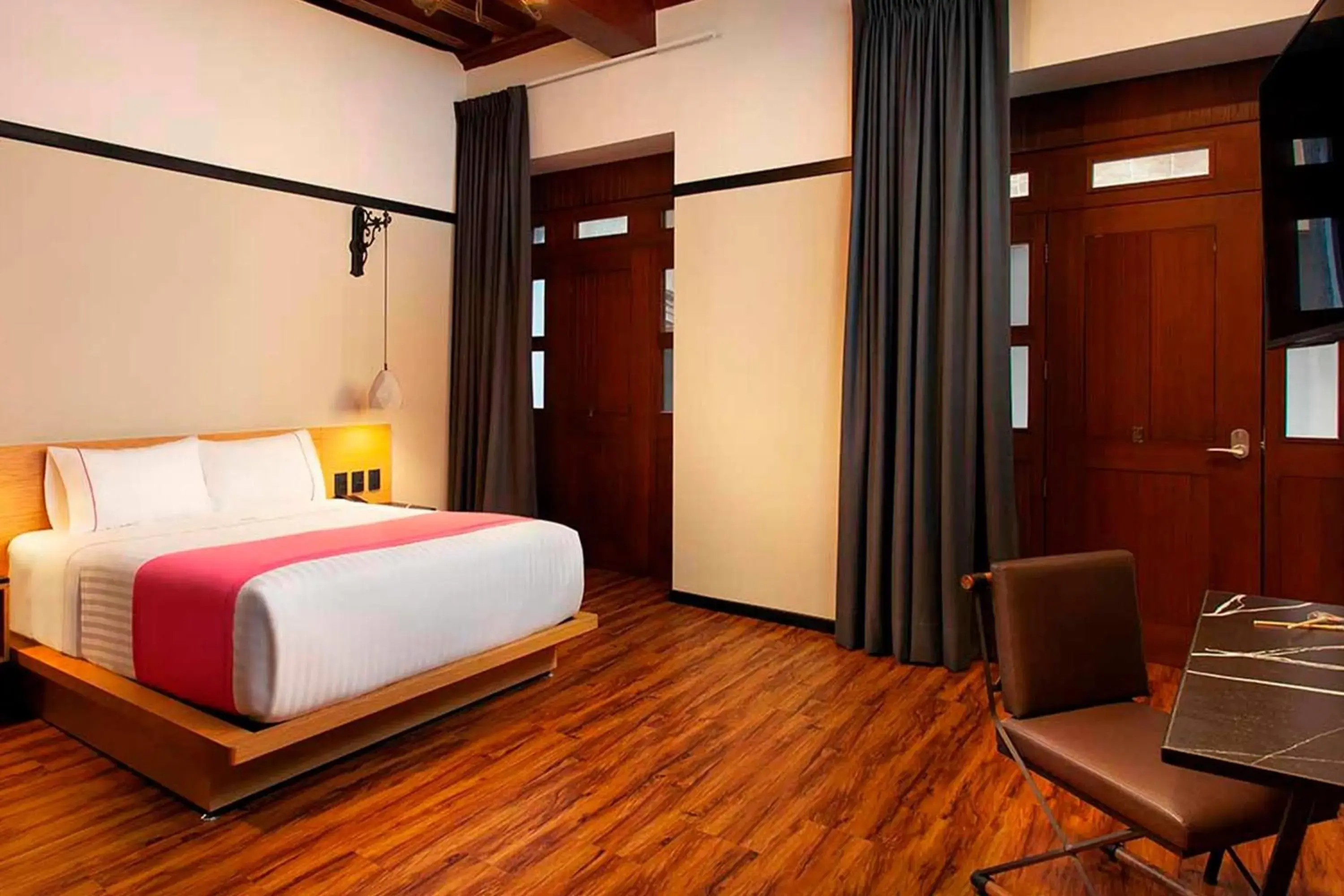 Photo of the whole room, Bed in Hotel MX más centro CDMX, Trademark Collection by Wyndham Photo of the whole room, Bed in Hotel MX más centro CDMX, Trademark Collection by Wyndham