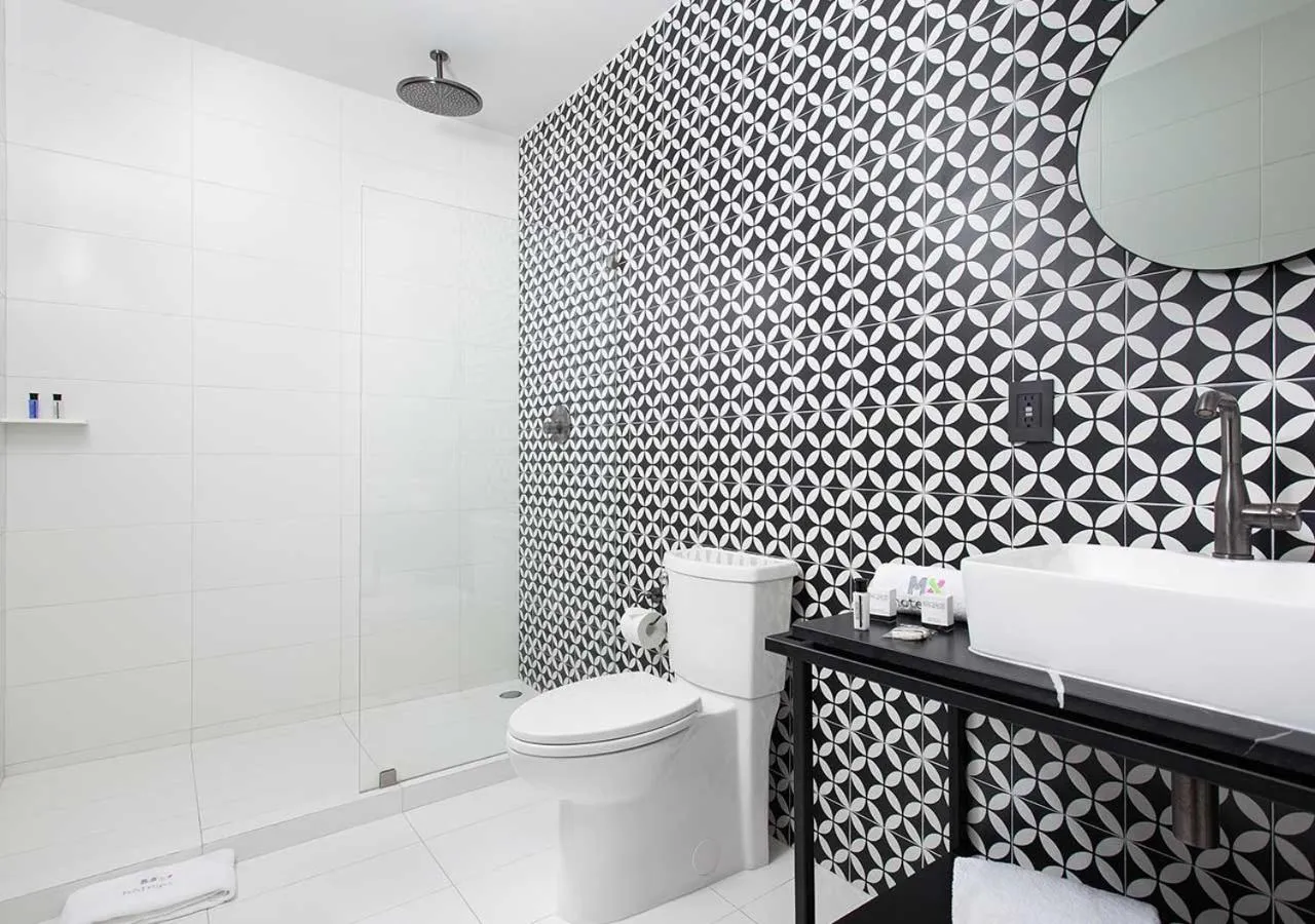 Bathroom in Hotel MX más centro CDMX, Trademark Collection by Wyndham