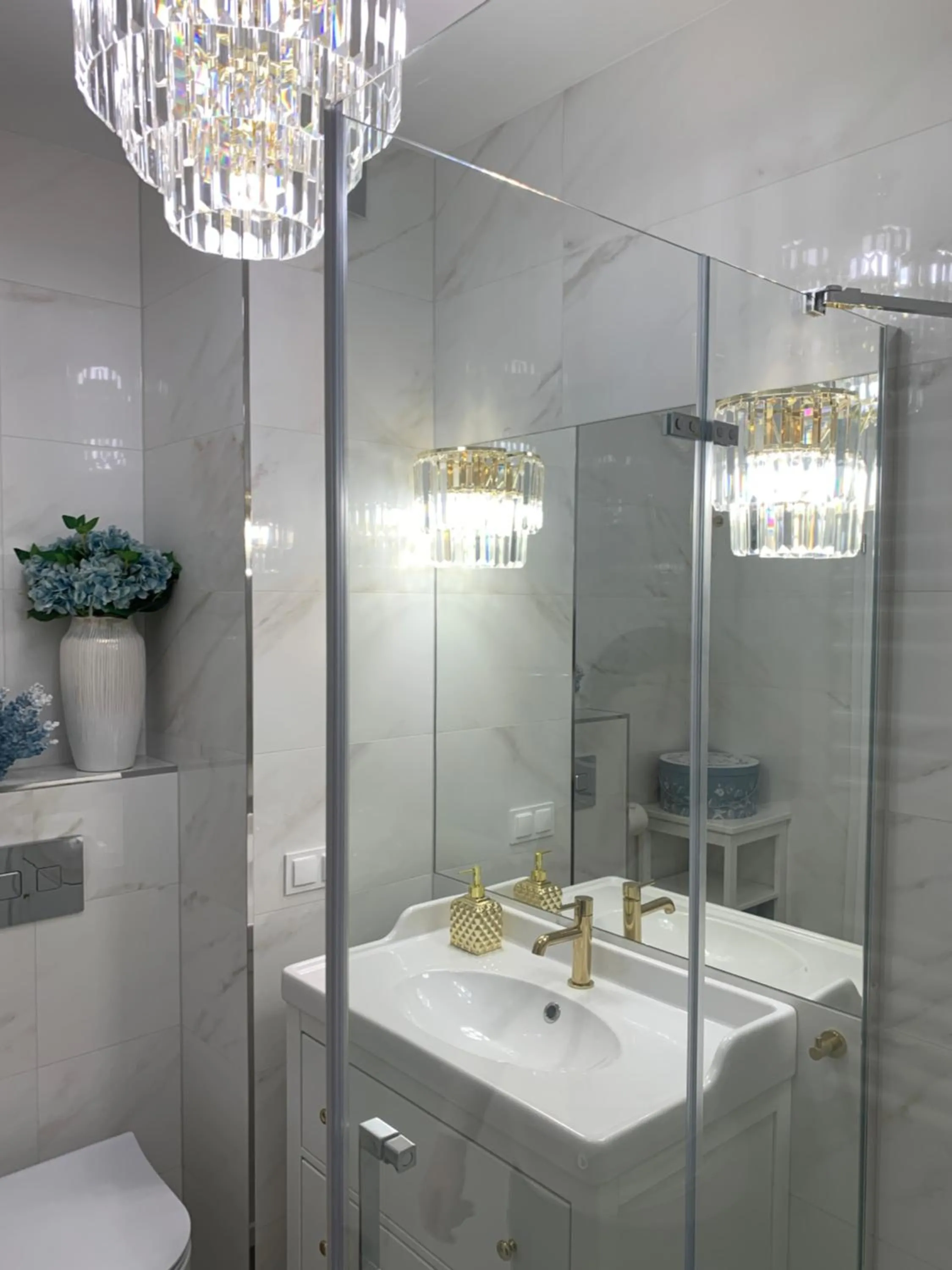 Bathroom in Hamptons Apartment