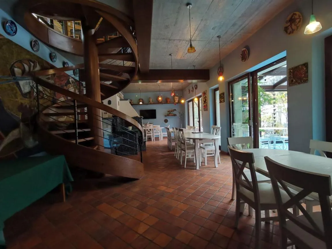 Dining area in Ekosamotnia