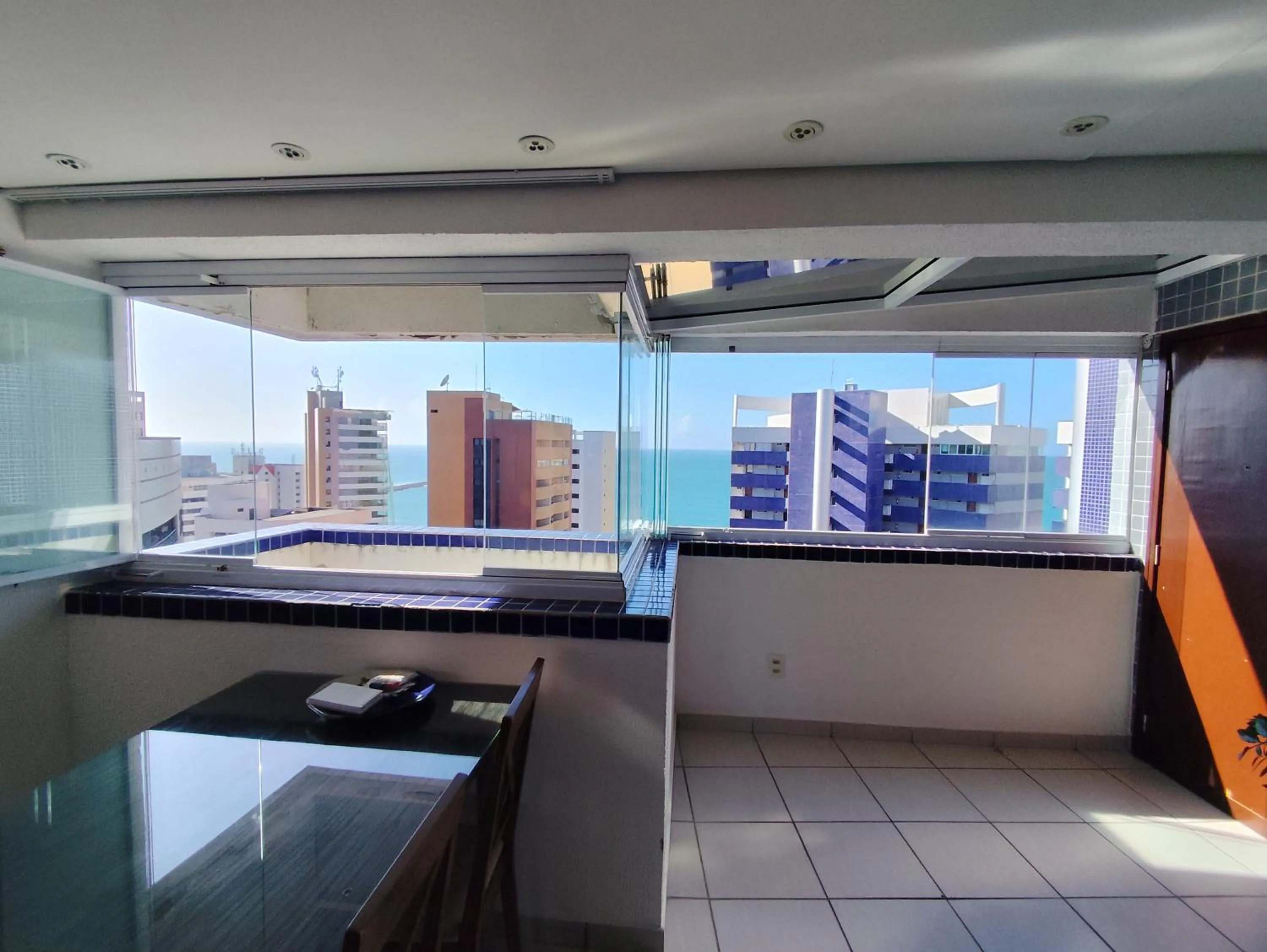 Communal lounge/ TV room in VIP Beira Mar Residence