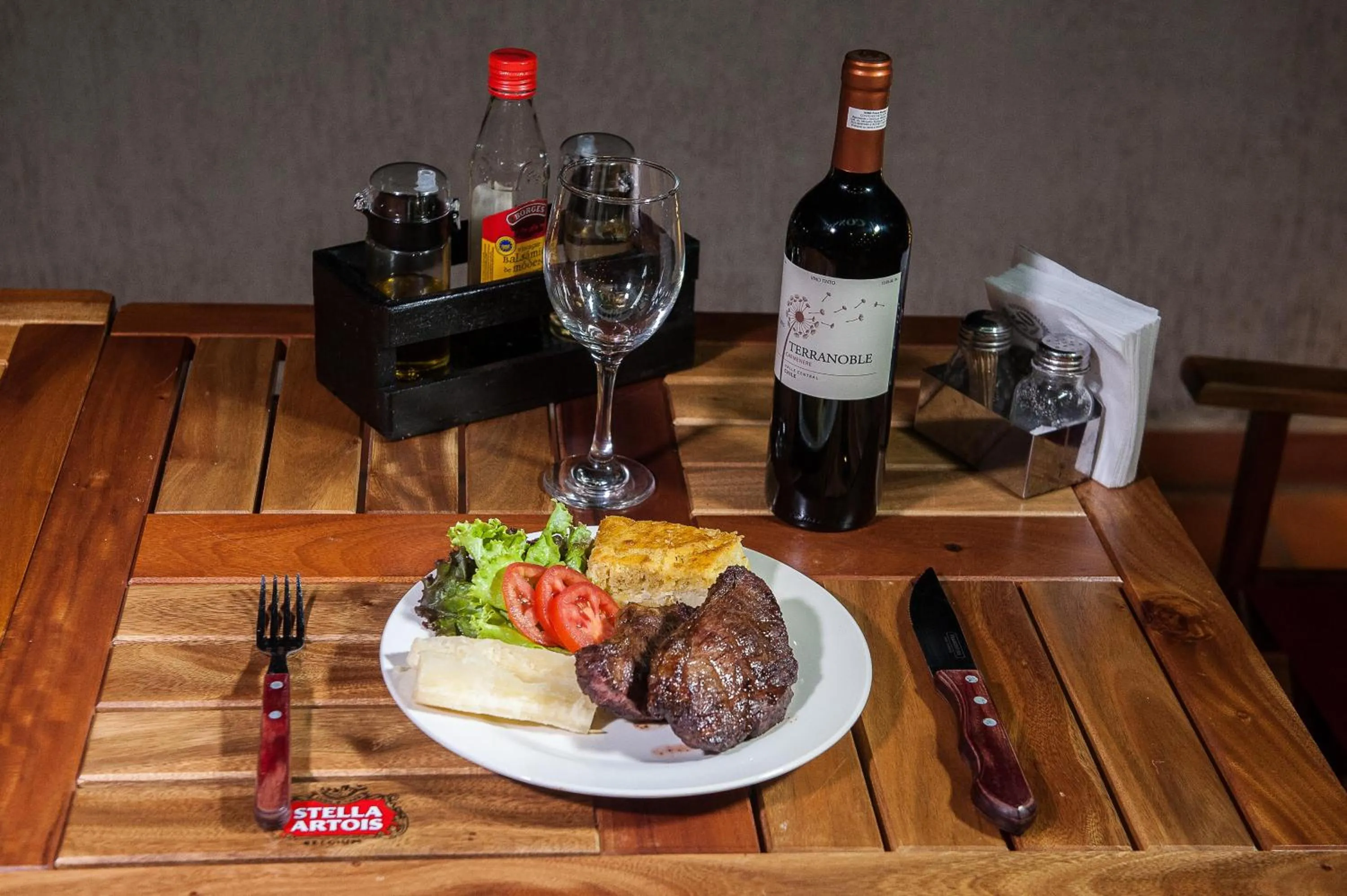 Food and drinks in Convair Hotel