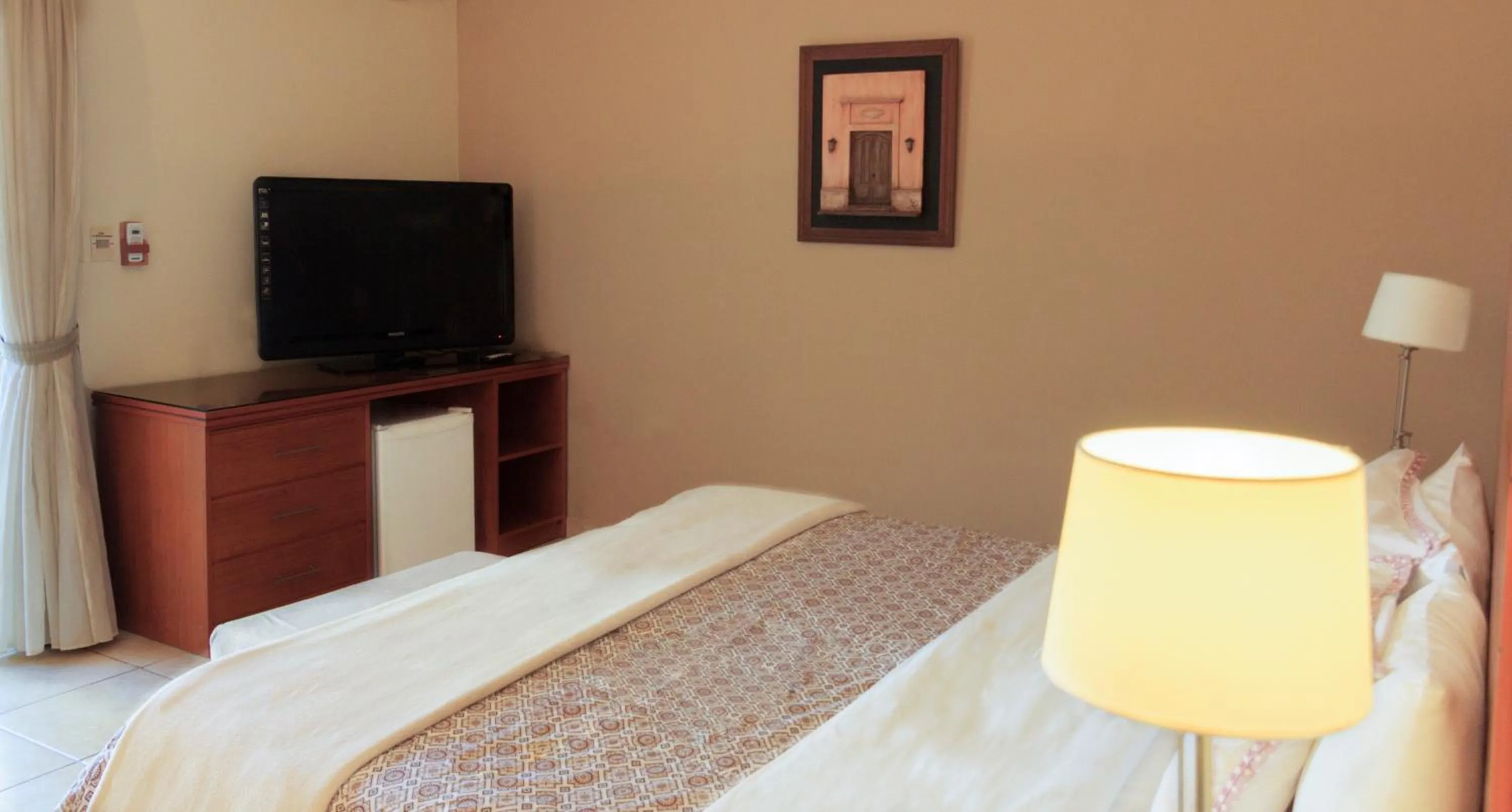 TV and multimedia, Bed in Convair Hotel