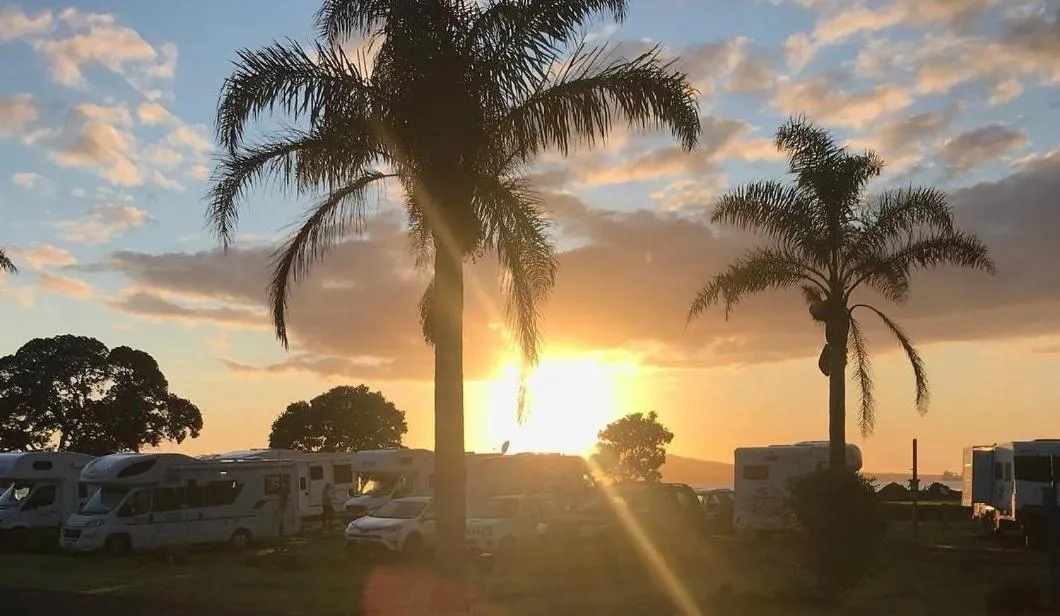 Takapuna Beach Holiday Park