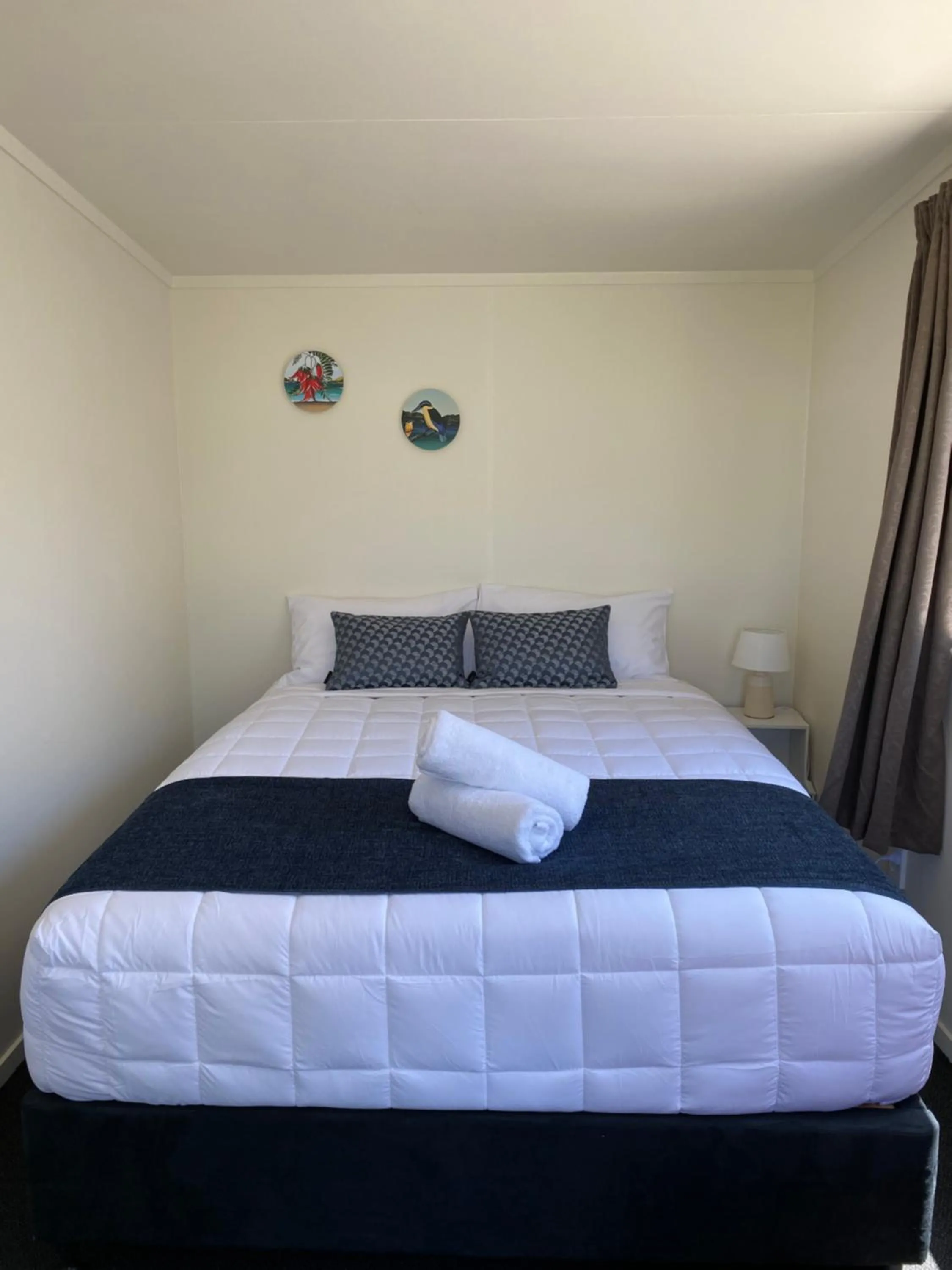 Bed in Takapuna Beach Holiday Park