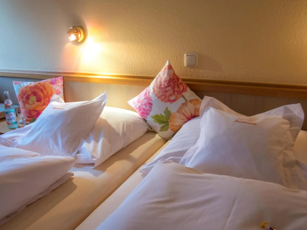 Bed in Hotel Brudermühle