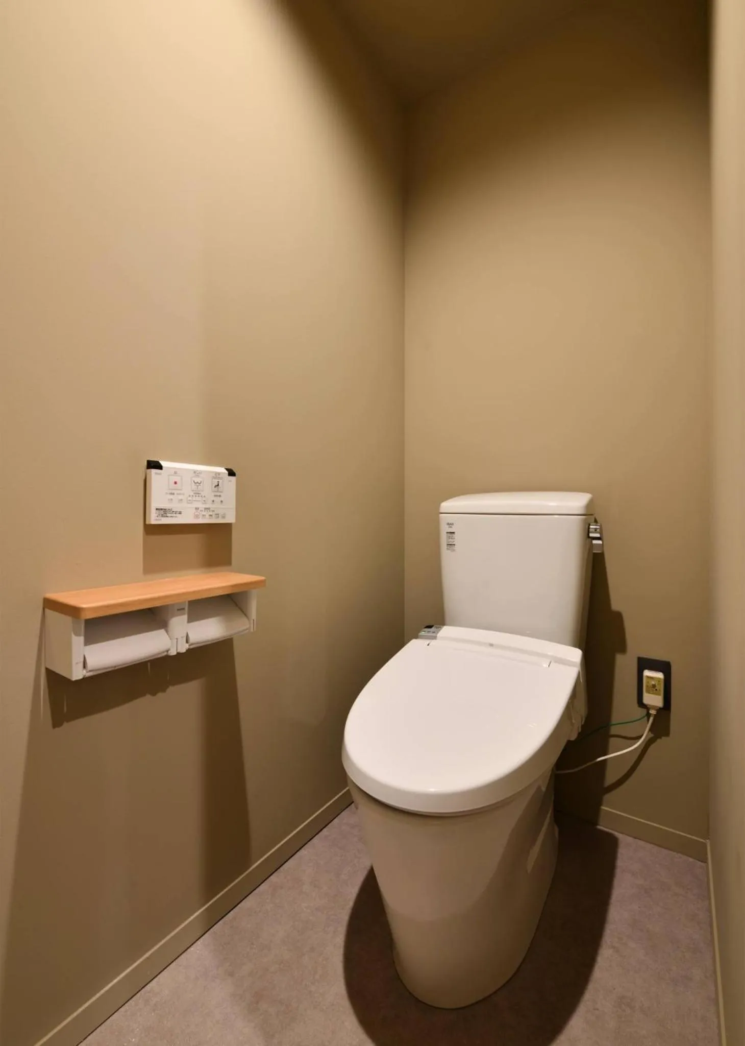 Toilet in HOTEL PINK HIBISCUS