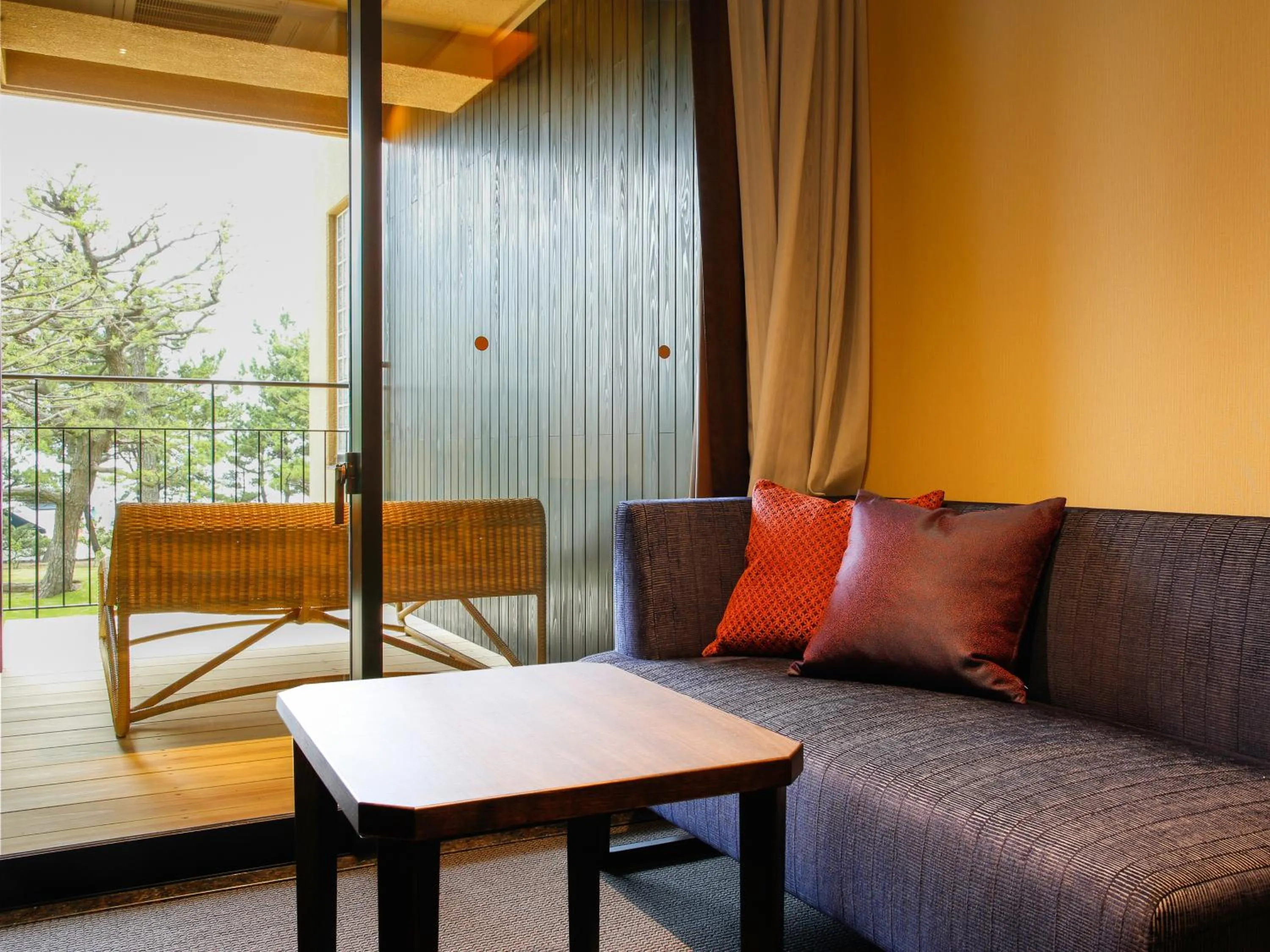 Awaji Hamarikyu Takumi