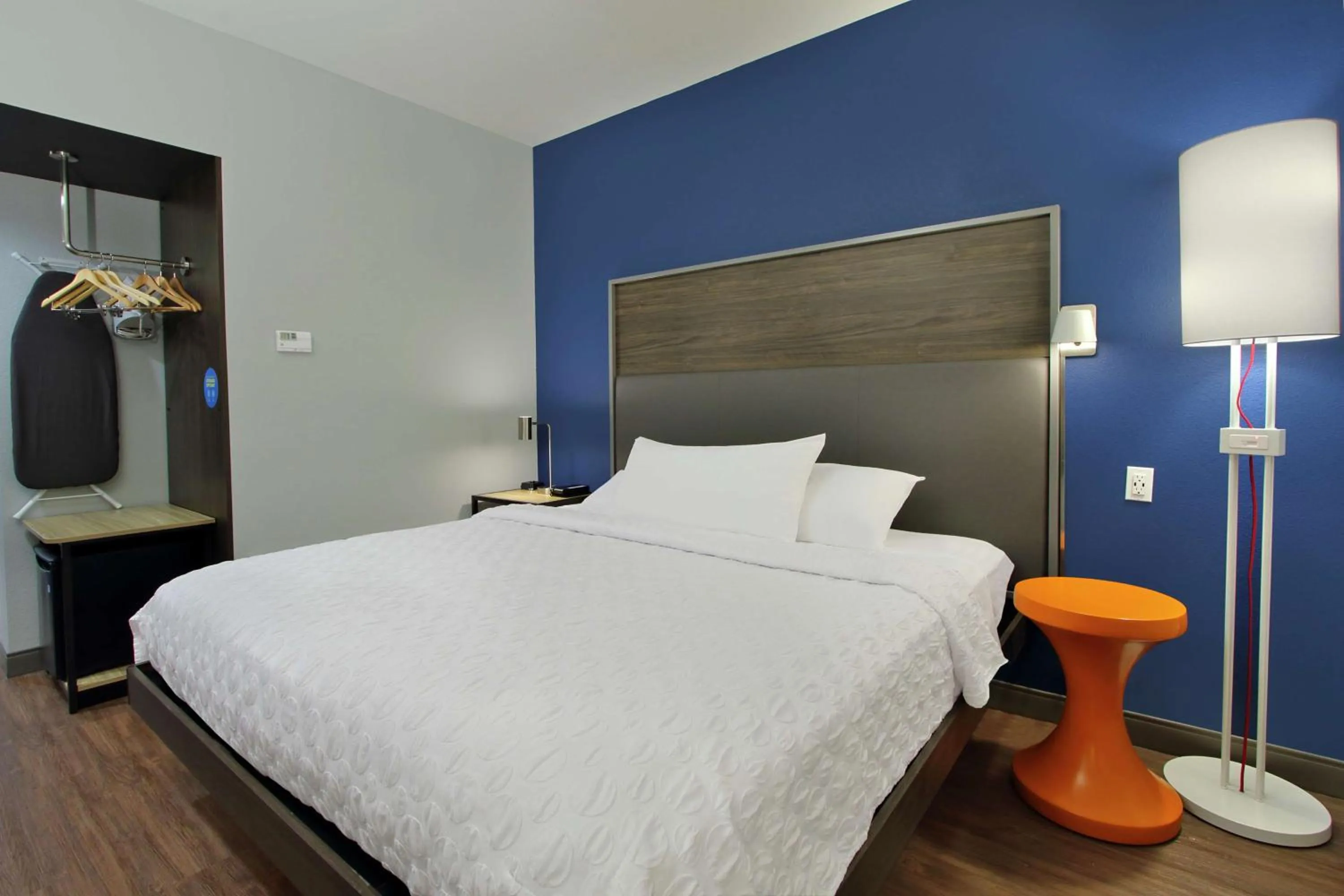 Bed in Tru By Hilton Waco South