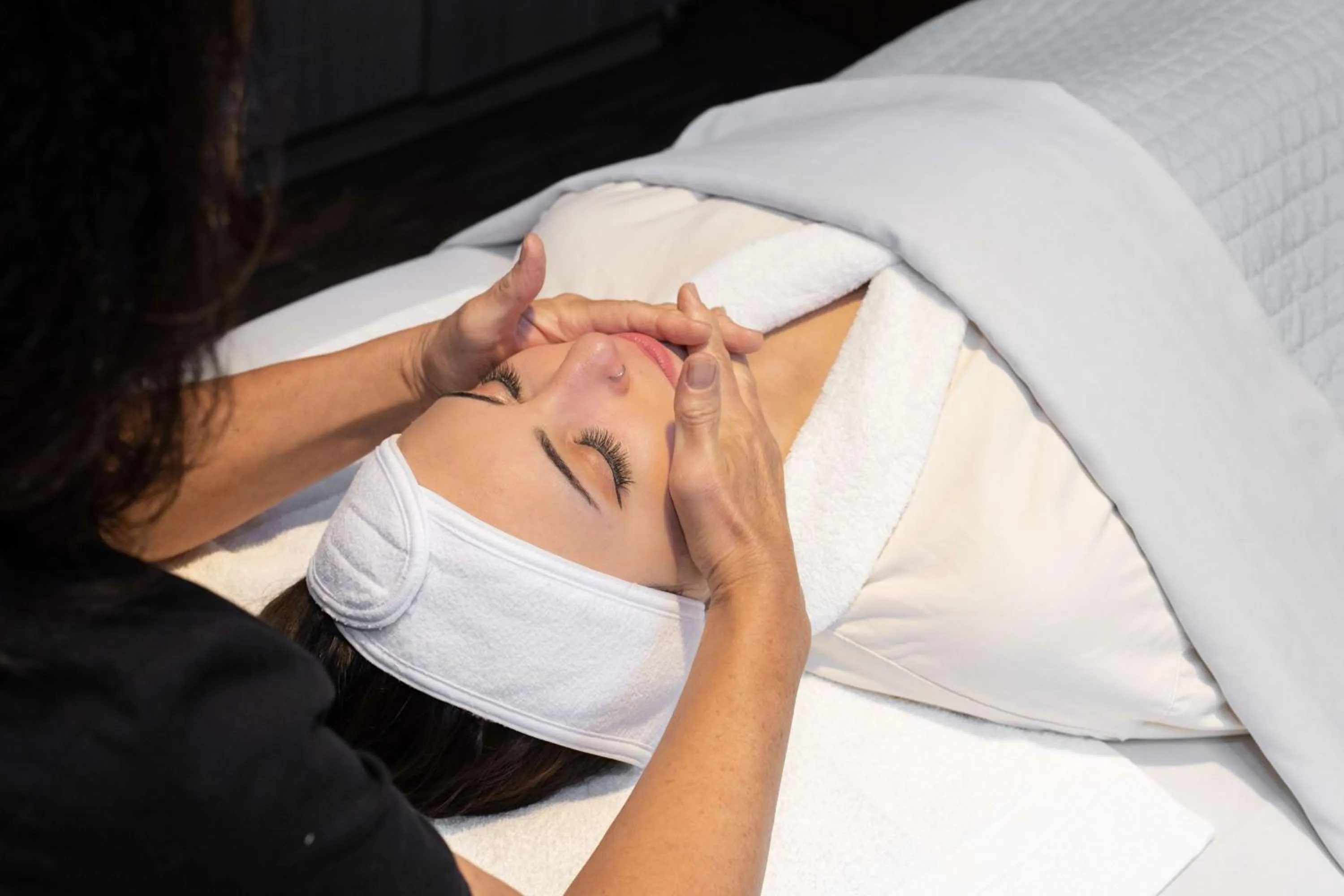 Spa and wellness centre/facilities in The Mosey Buffalo Williamsville Tapestry Collection Hilton