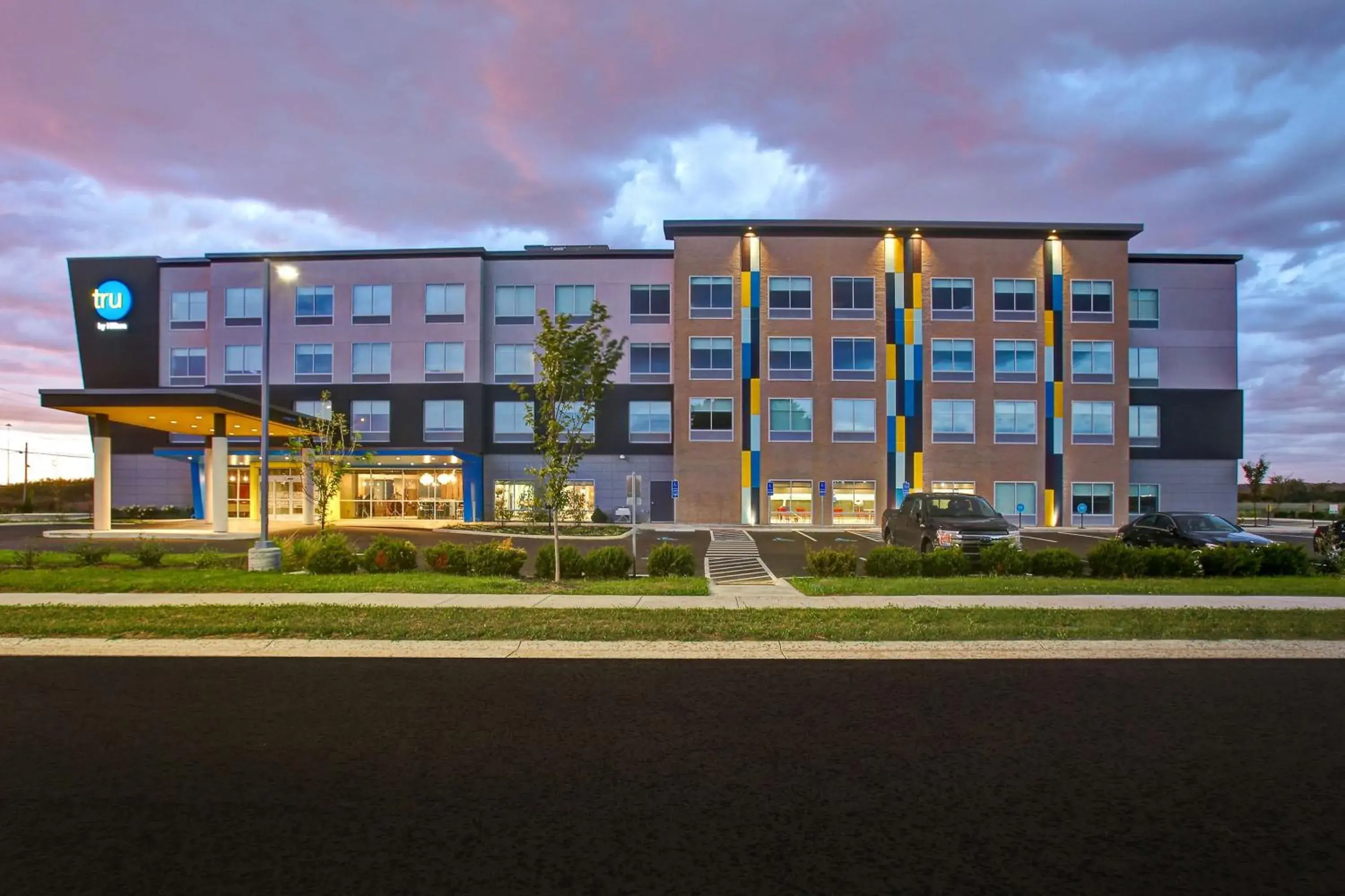 Property building in Tru By Hilton Monroe, Oh Property building in Tru By Hilton Monroe, Oh