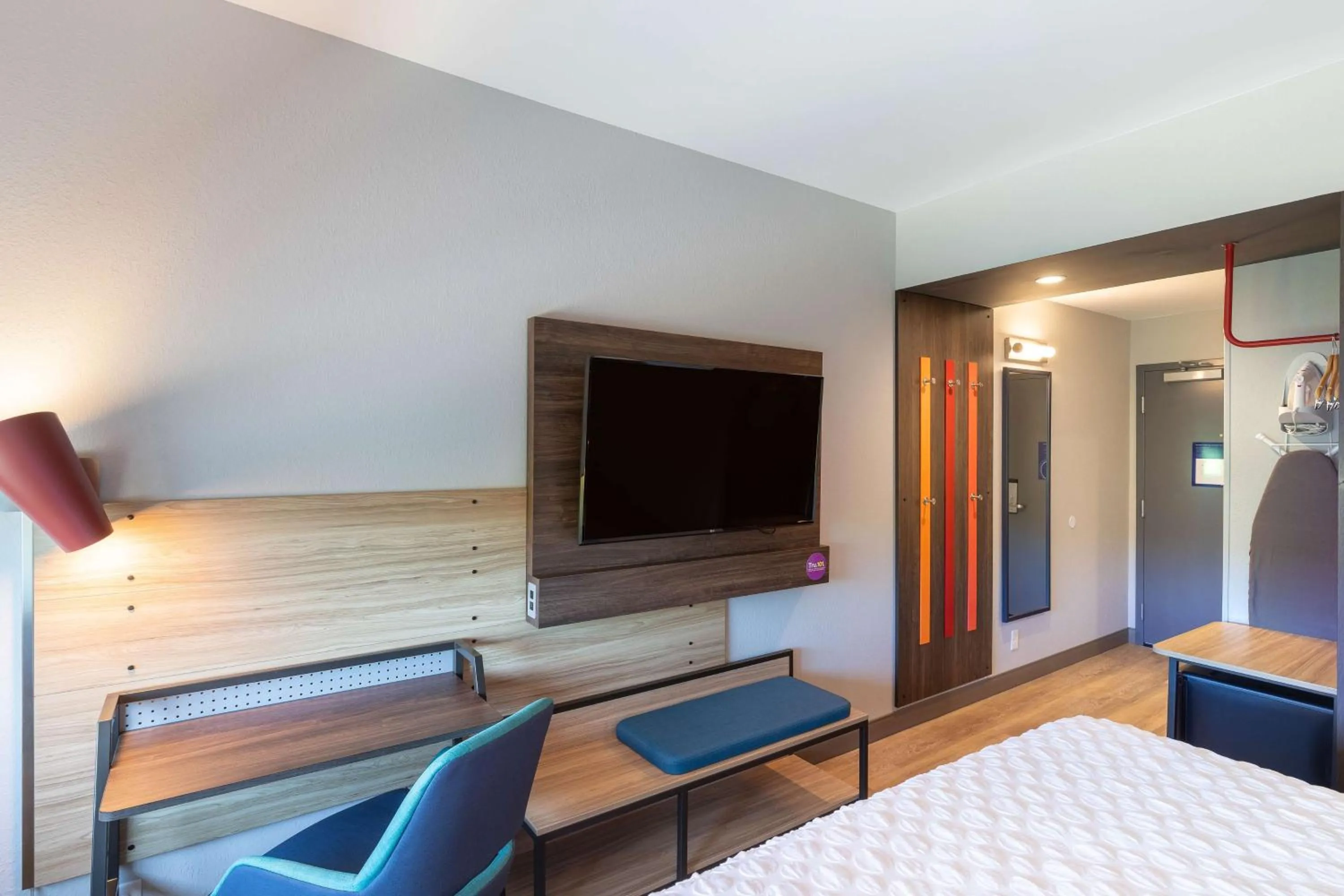 Bedroom, Bed in Tru By Hilton Eugene, Or