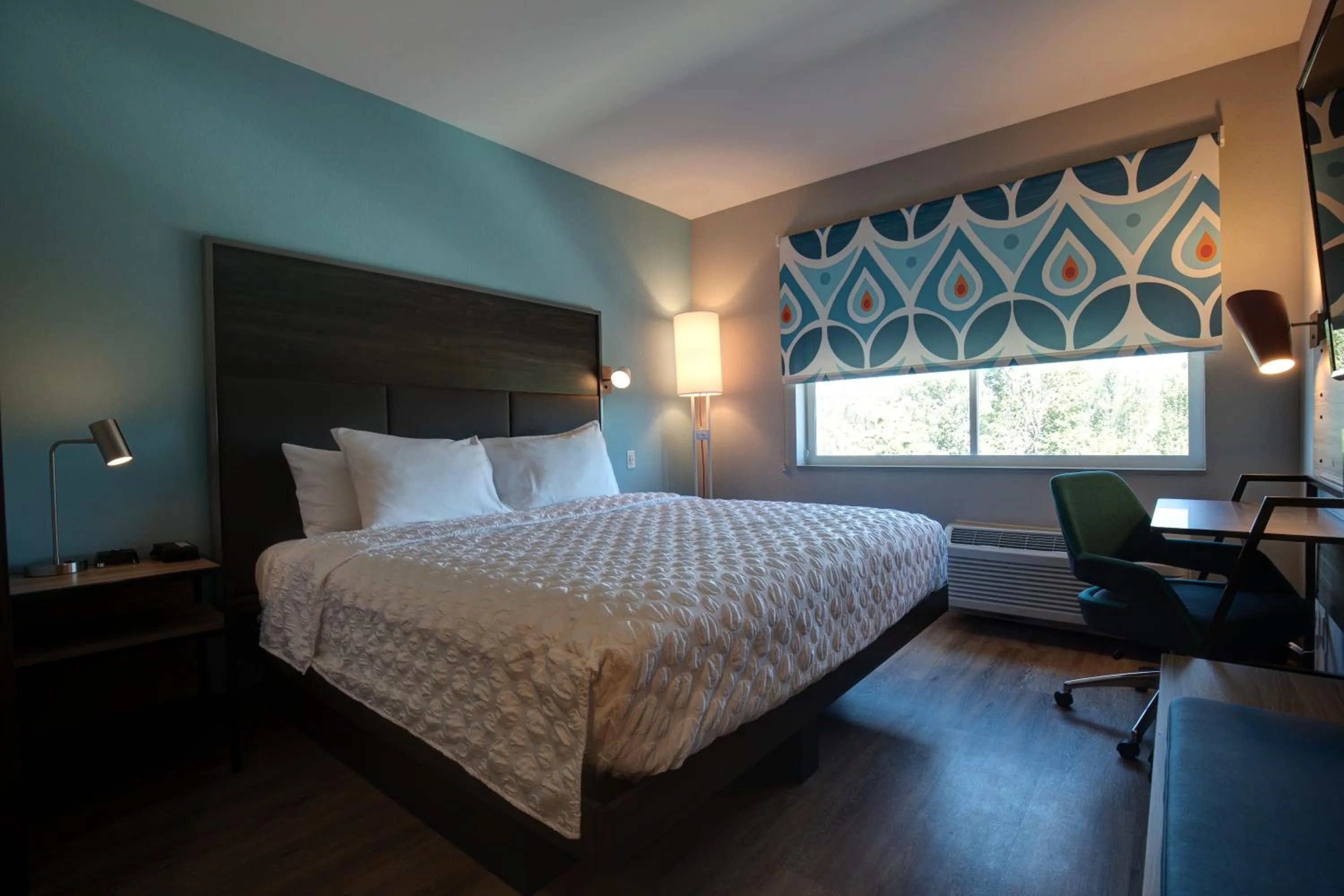 Bed in Tru By Hilton Eugene, Or