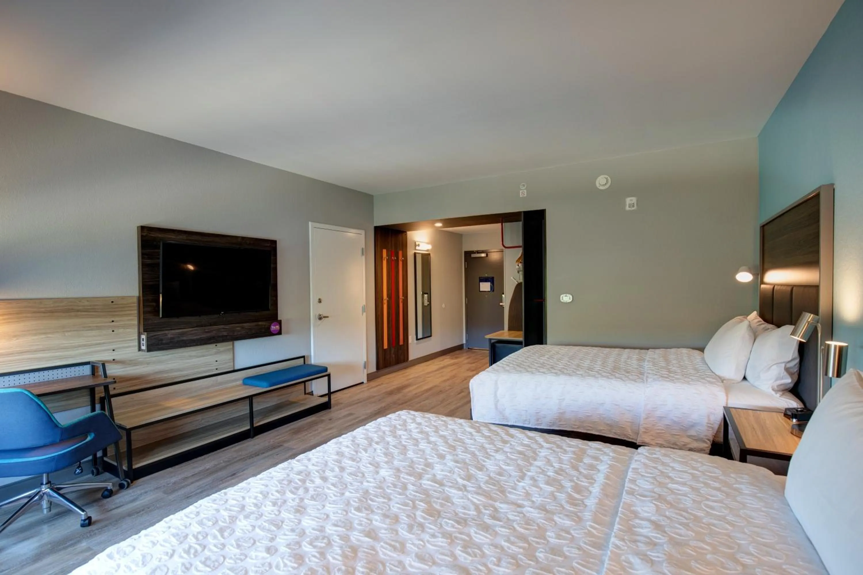 Bed in Tru By Hilton Eugene, Or