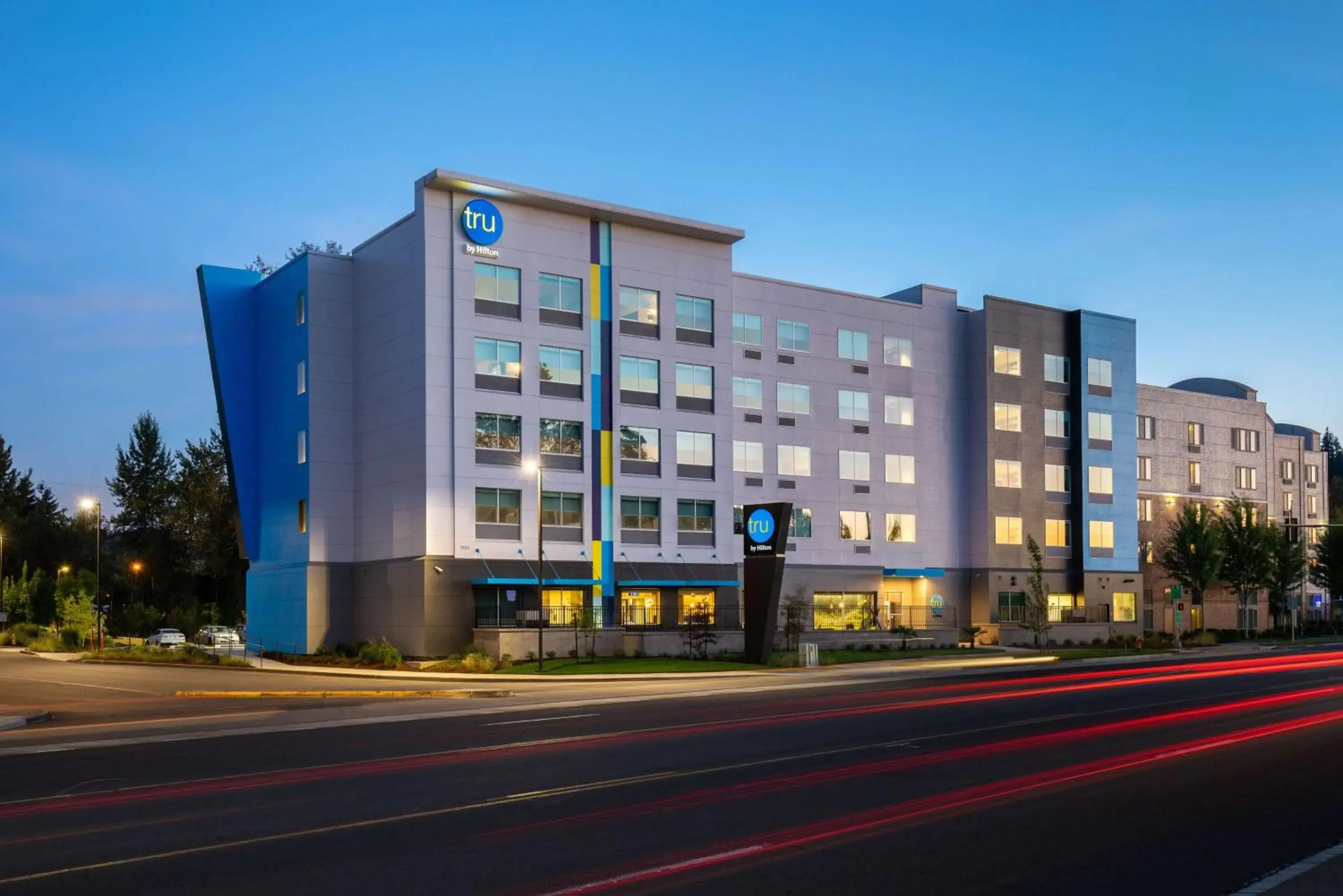 Property building in Tru By Hilton Eugene, Or Property building in Tru By Hilton Eugene, Or