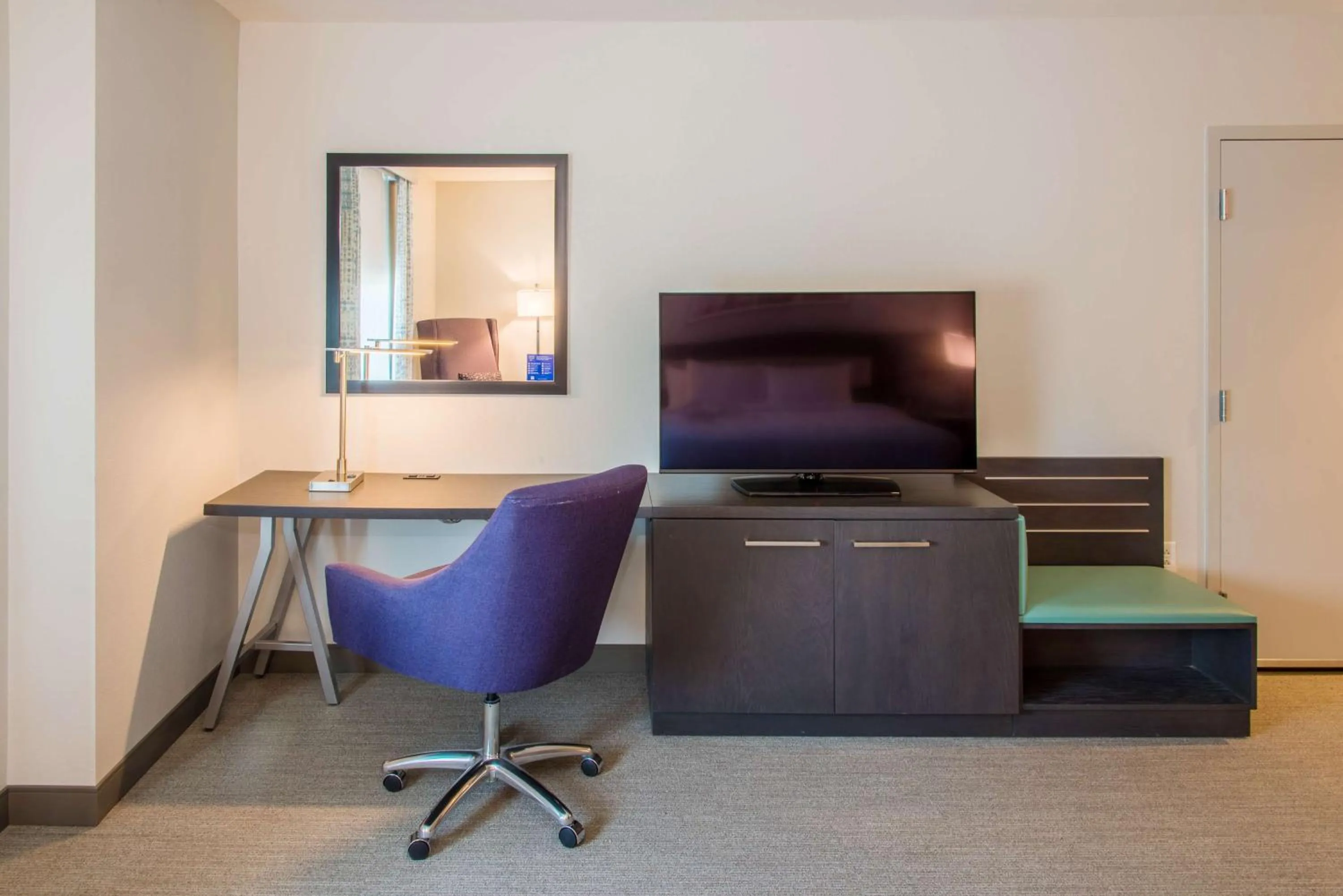 Bedroom in Hilton Garden Inn Memphis East/Germantown, Tn