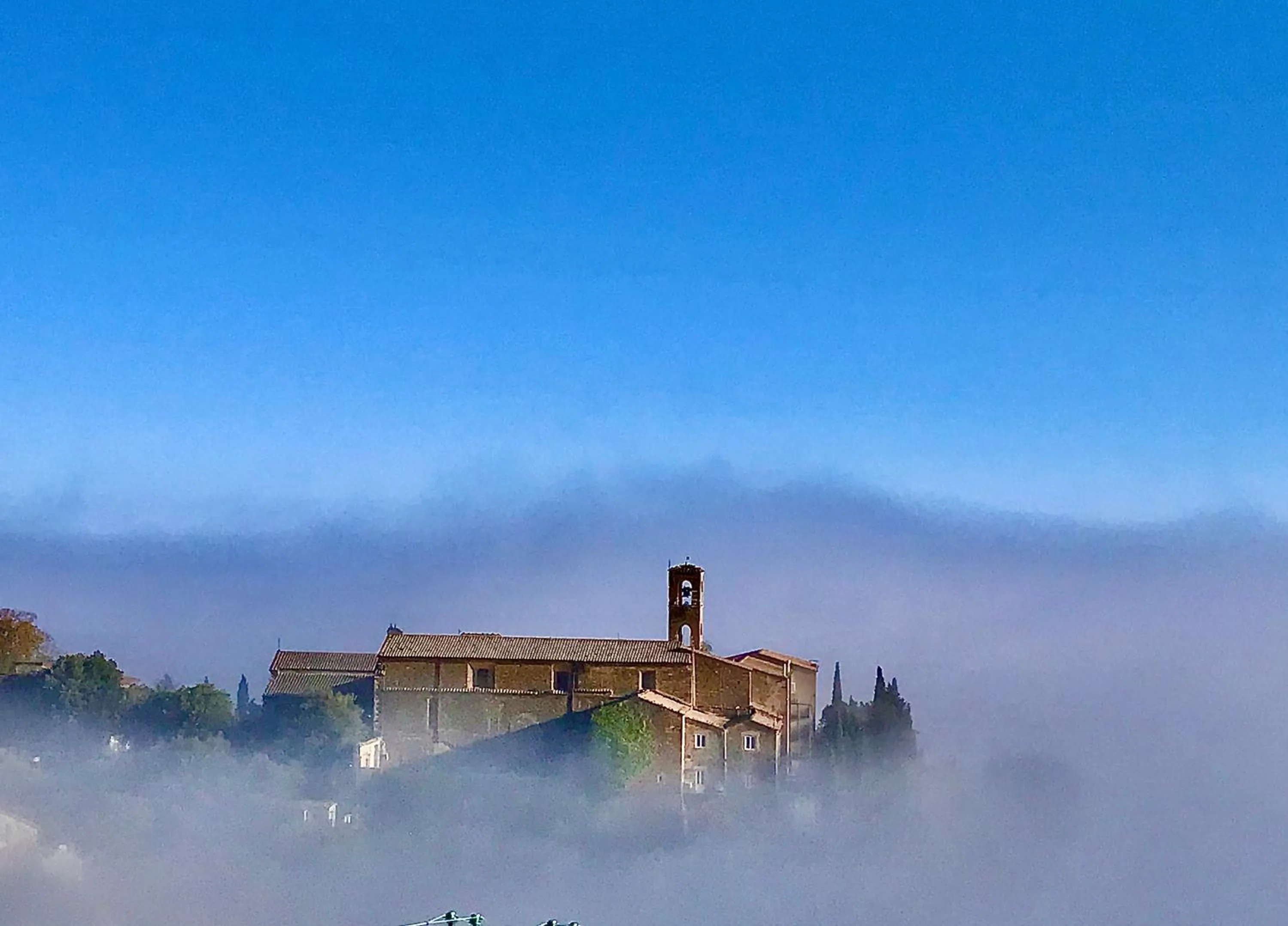 Landmark view in Albergo Il Giglio