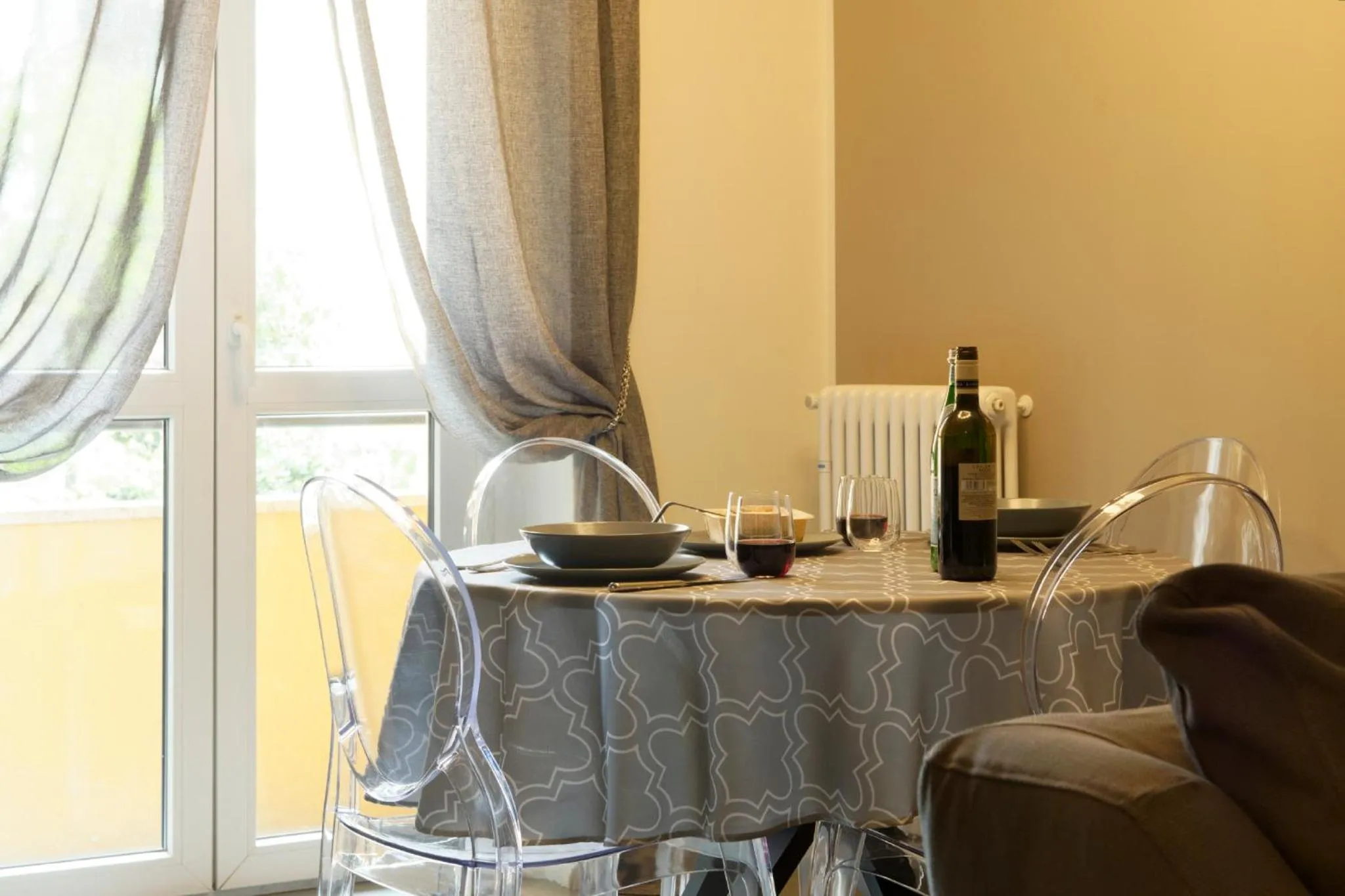 Living room in RED RIBBON