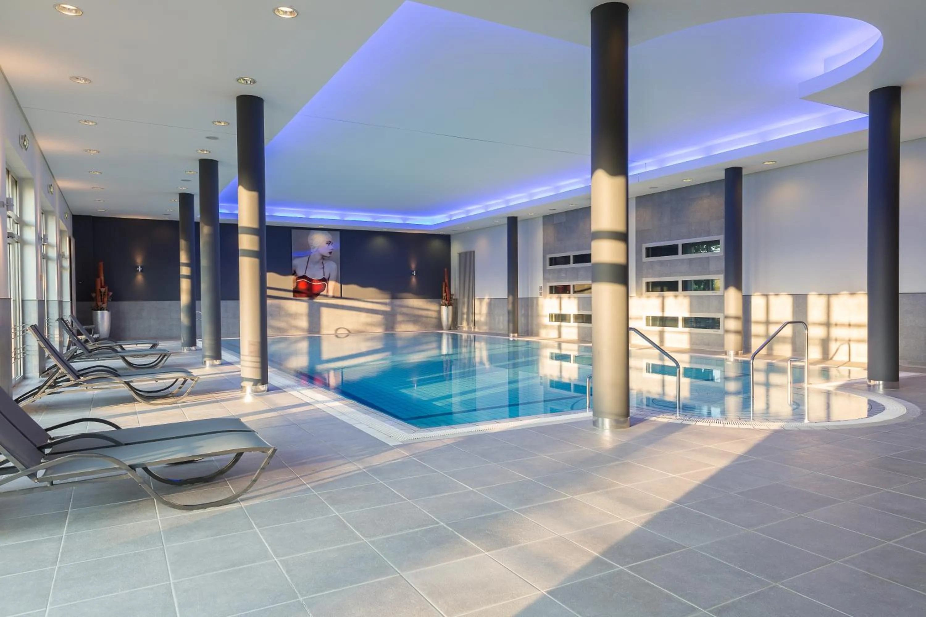 Swimming pool in Van der Valk Hotel Berlin Brandenburg