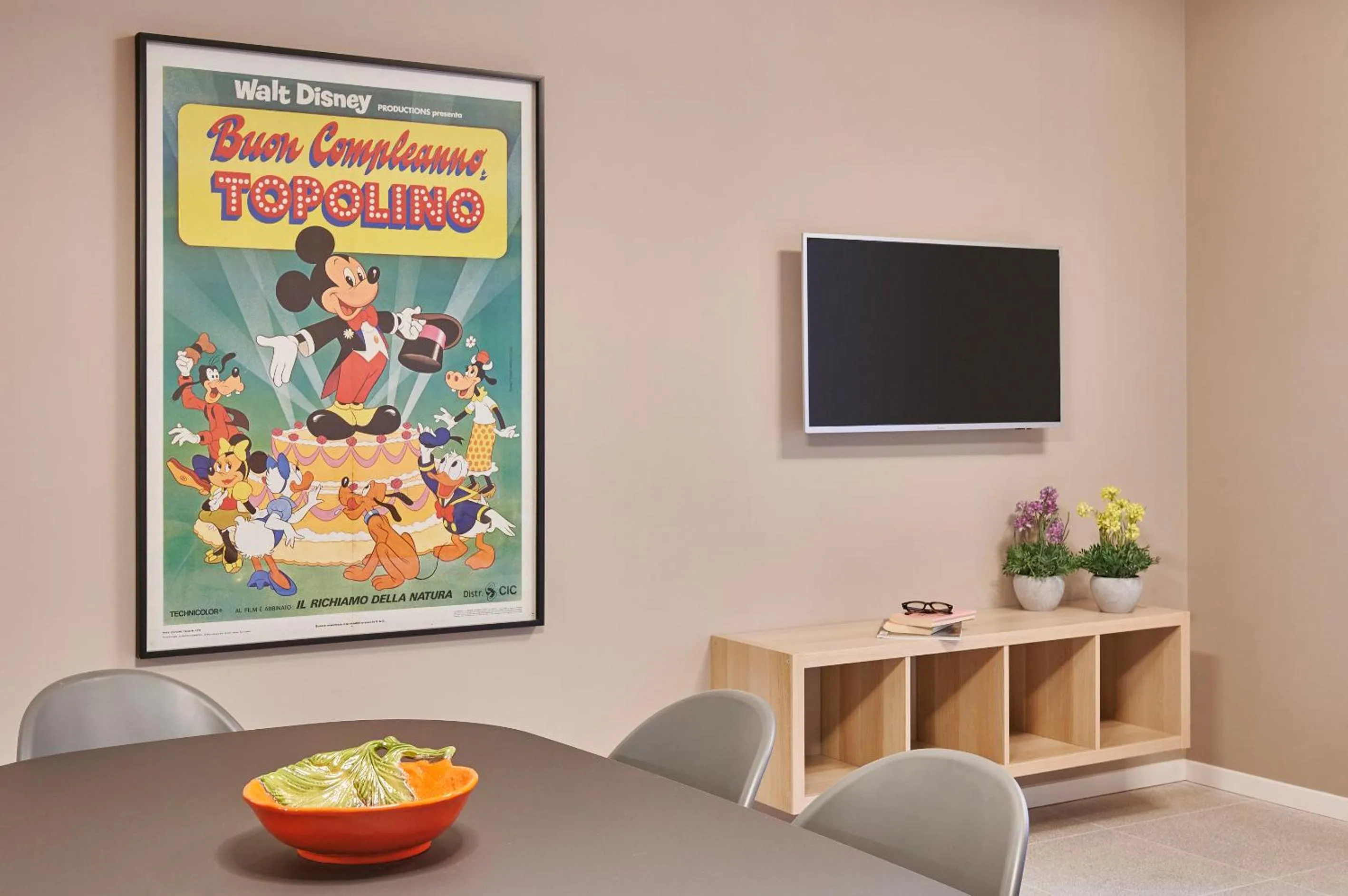 TV and multimedia in GREEN RIBBON