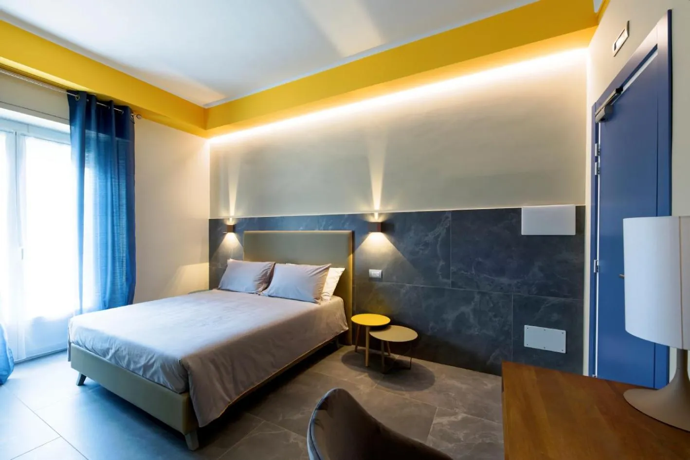 Bedroom, Bed in GREEN RIBBON