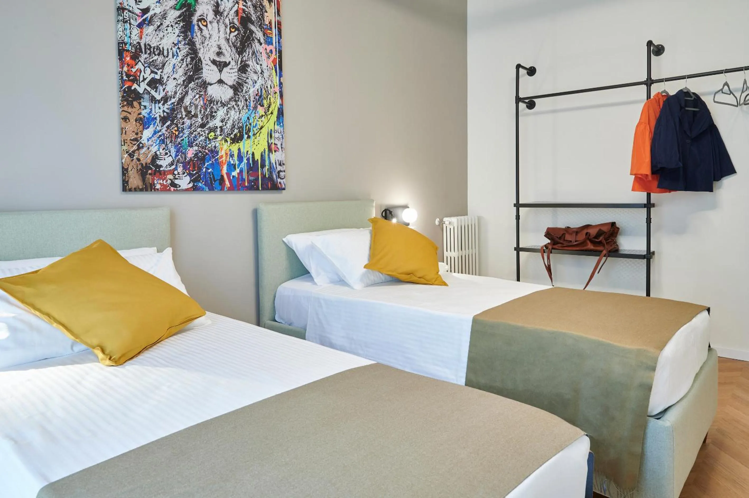 Bedroom, Bed in WHITE RIBBON