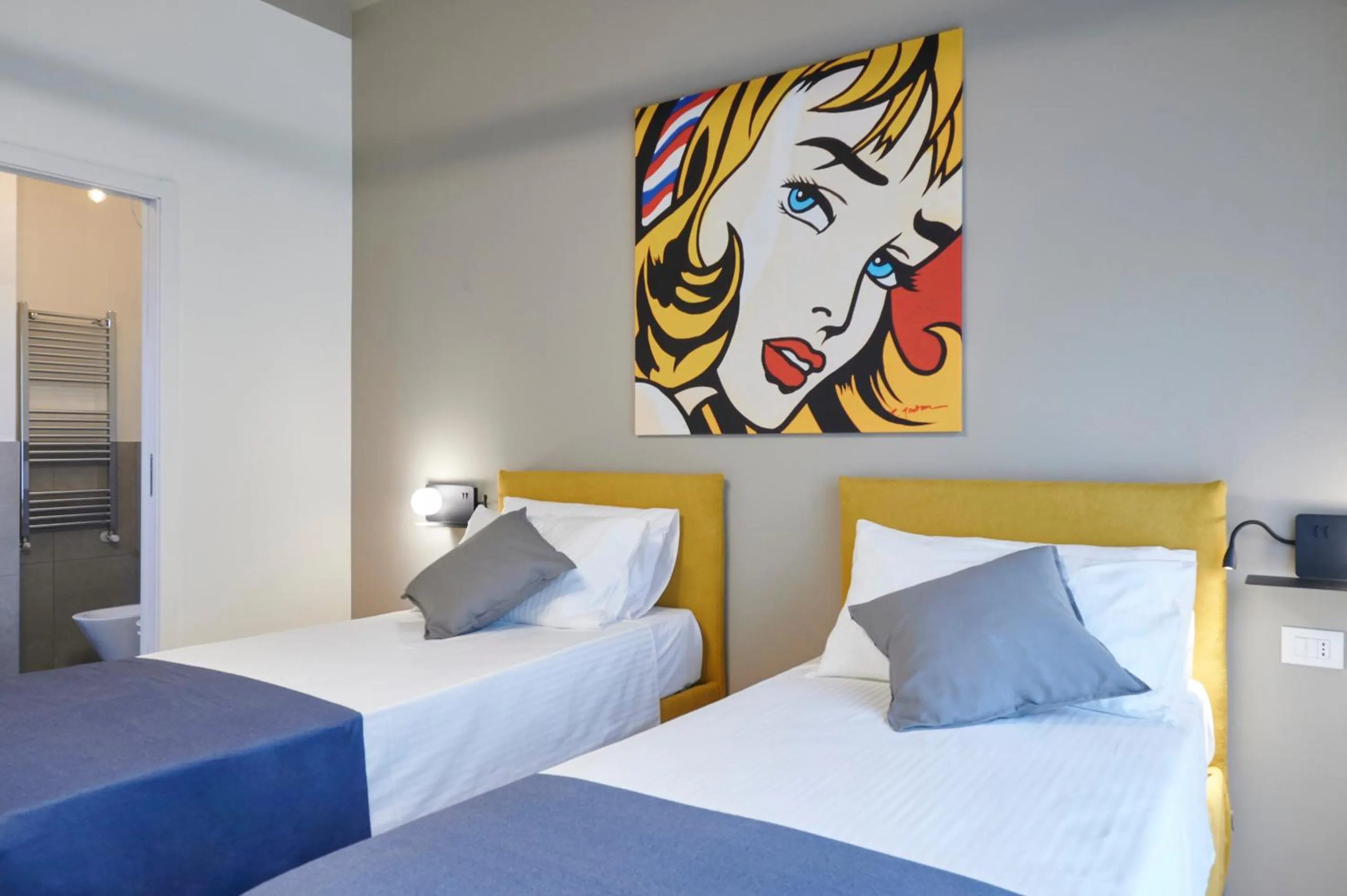 Bedroom, Bed in WHITE RIBBON