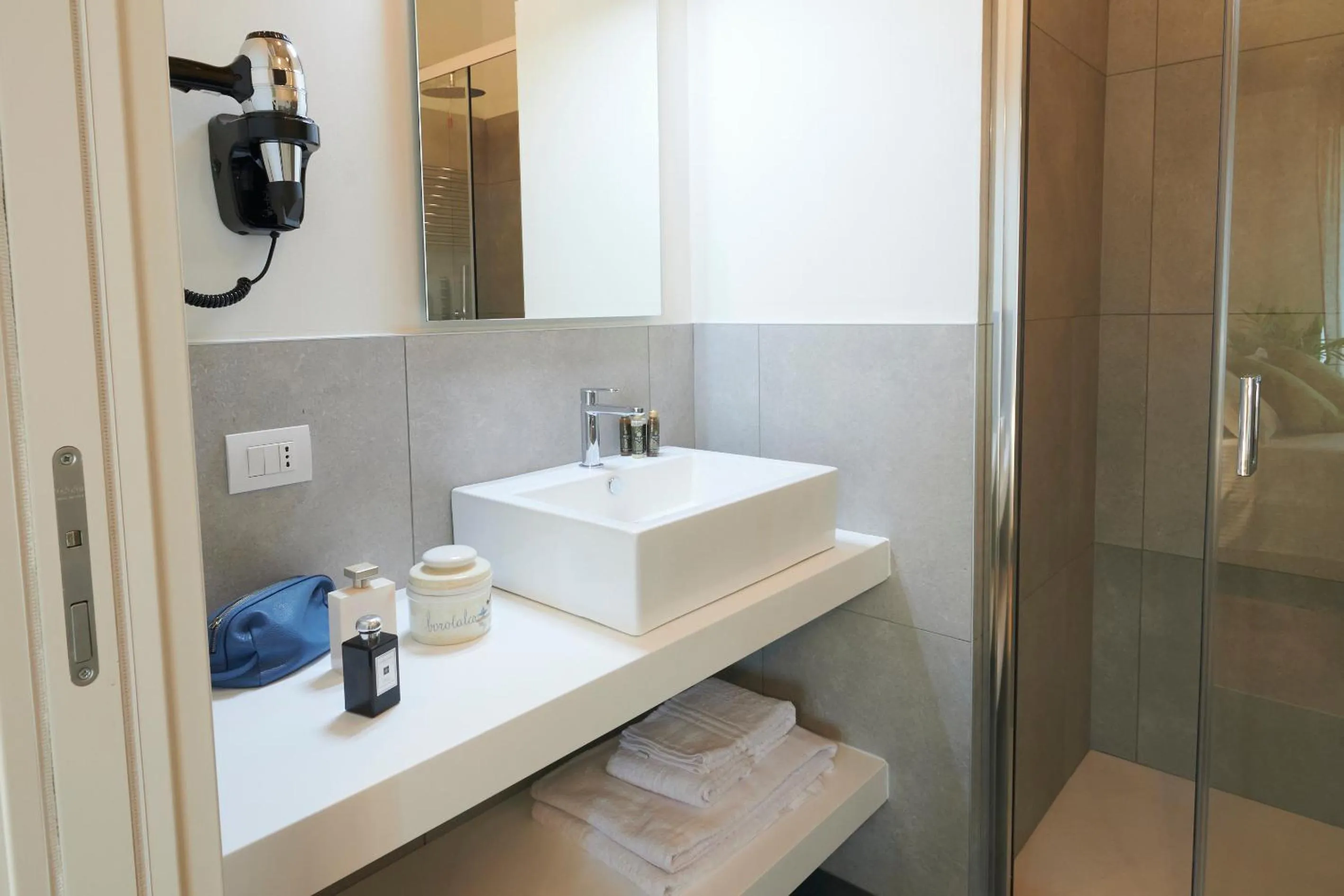 Bathroom in WHITE RIBBON