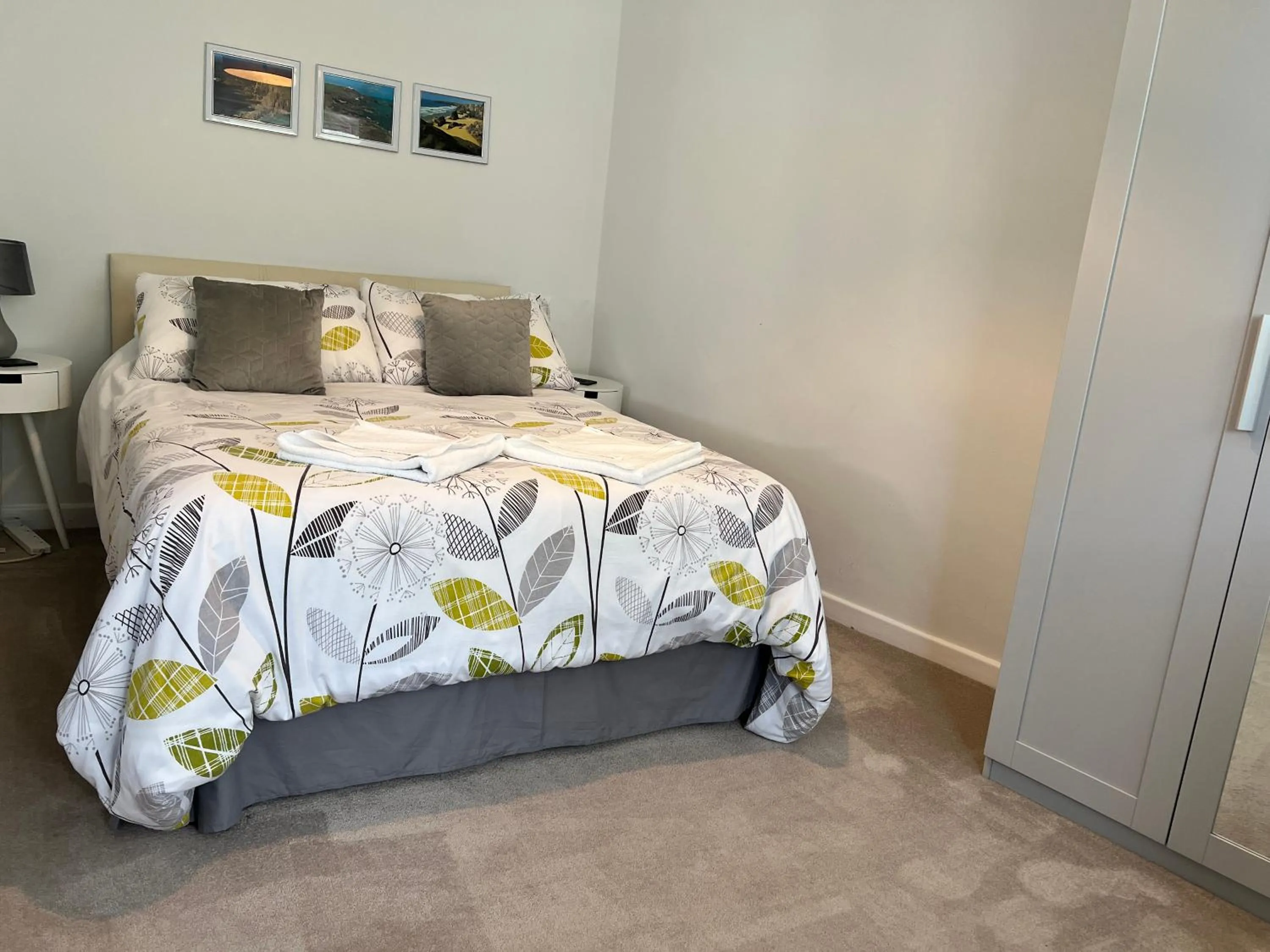 Bedroom, Bed in Sennen Cove Cottage