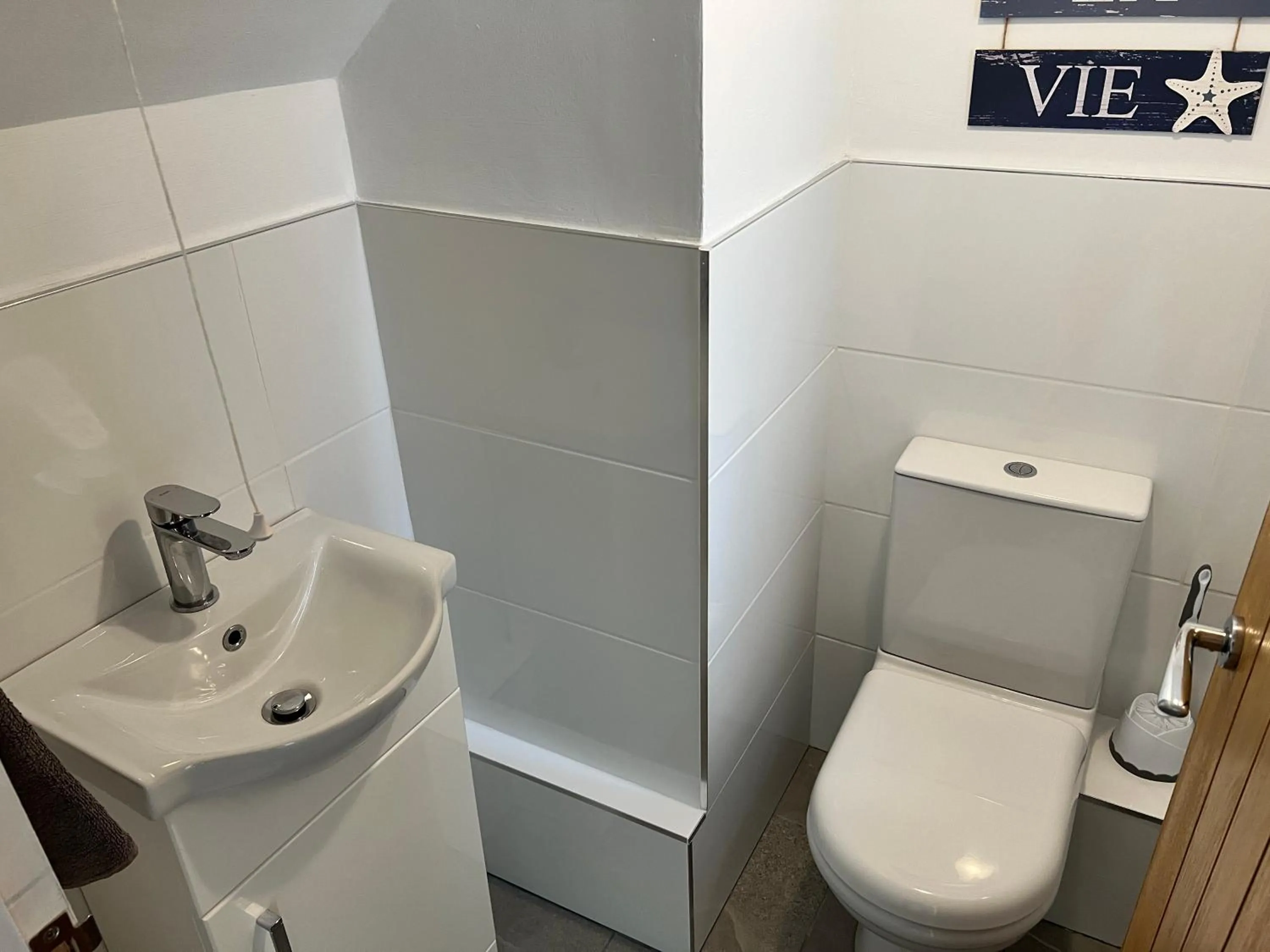 Toilet in Sennen Cove Cottage