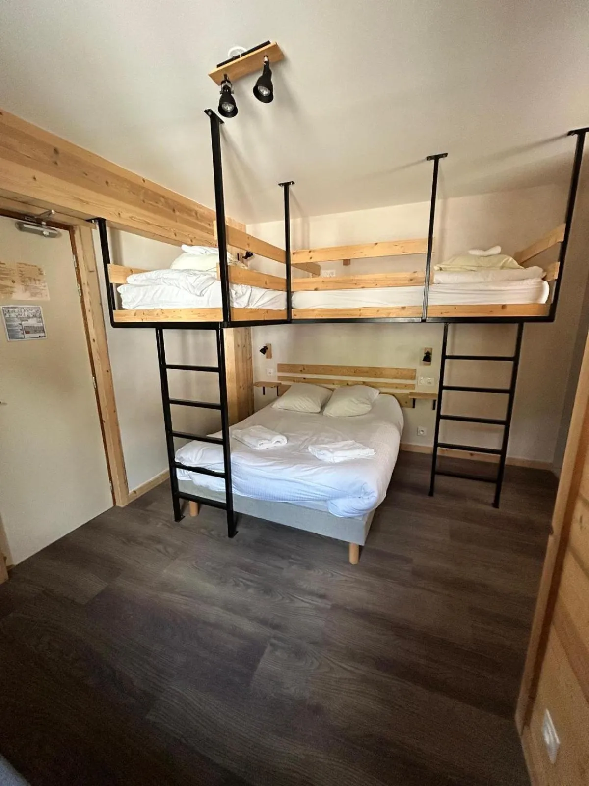 Bed in Hôtel le Christiania