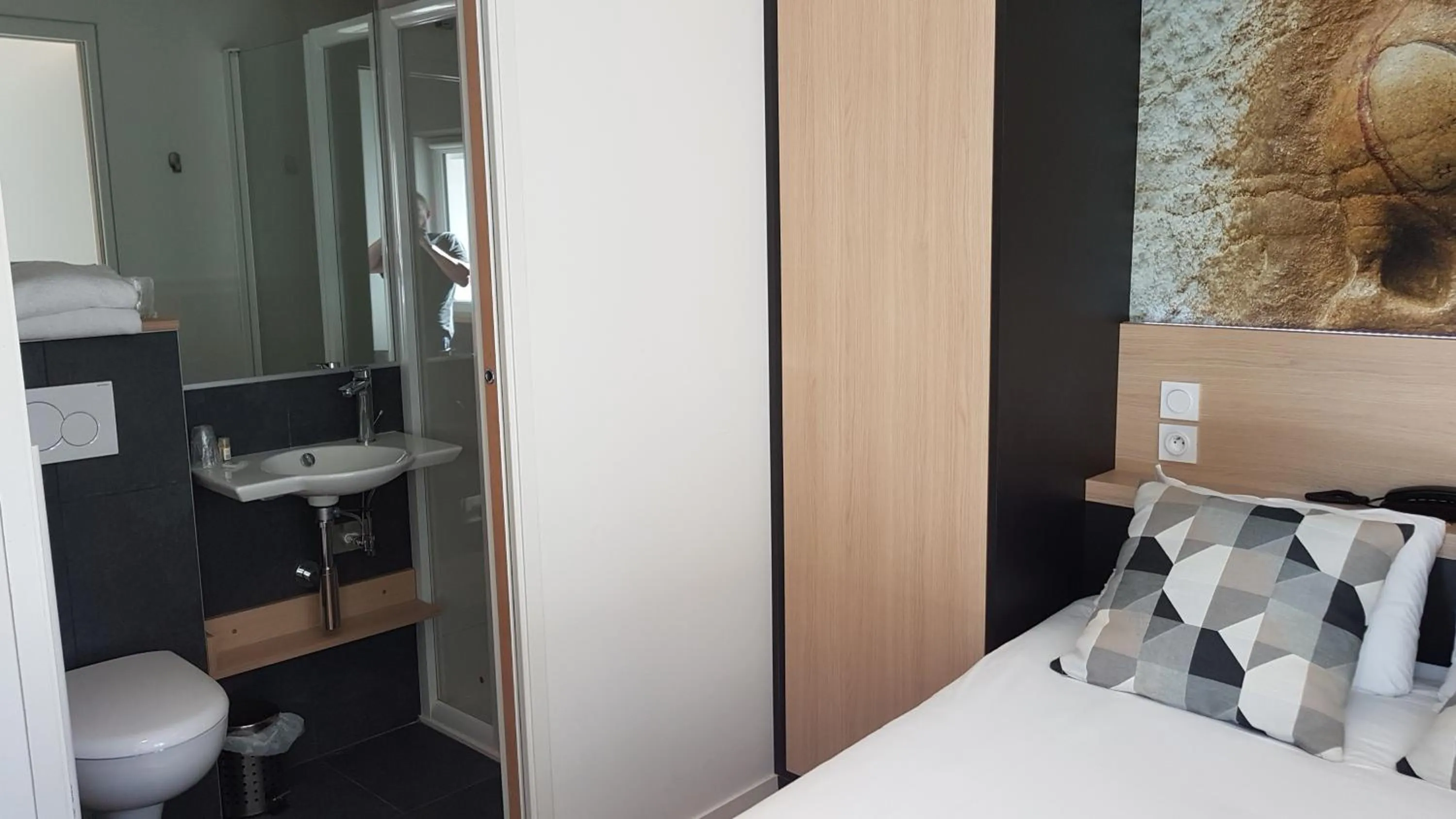 Bed in Appart Hotel Montchapet Dijon Centre