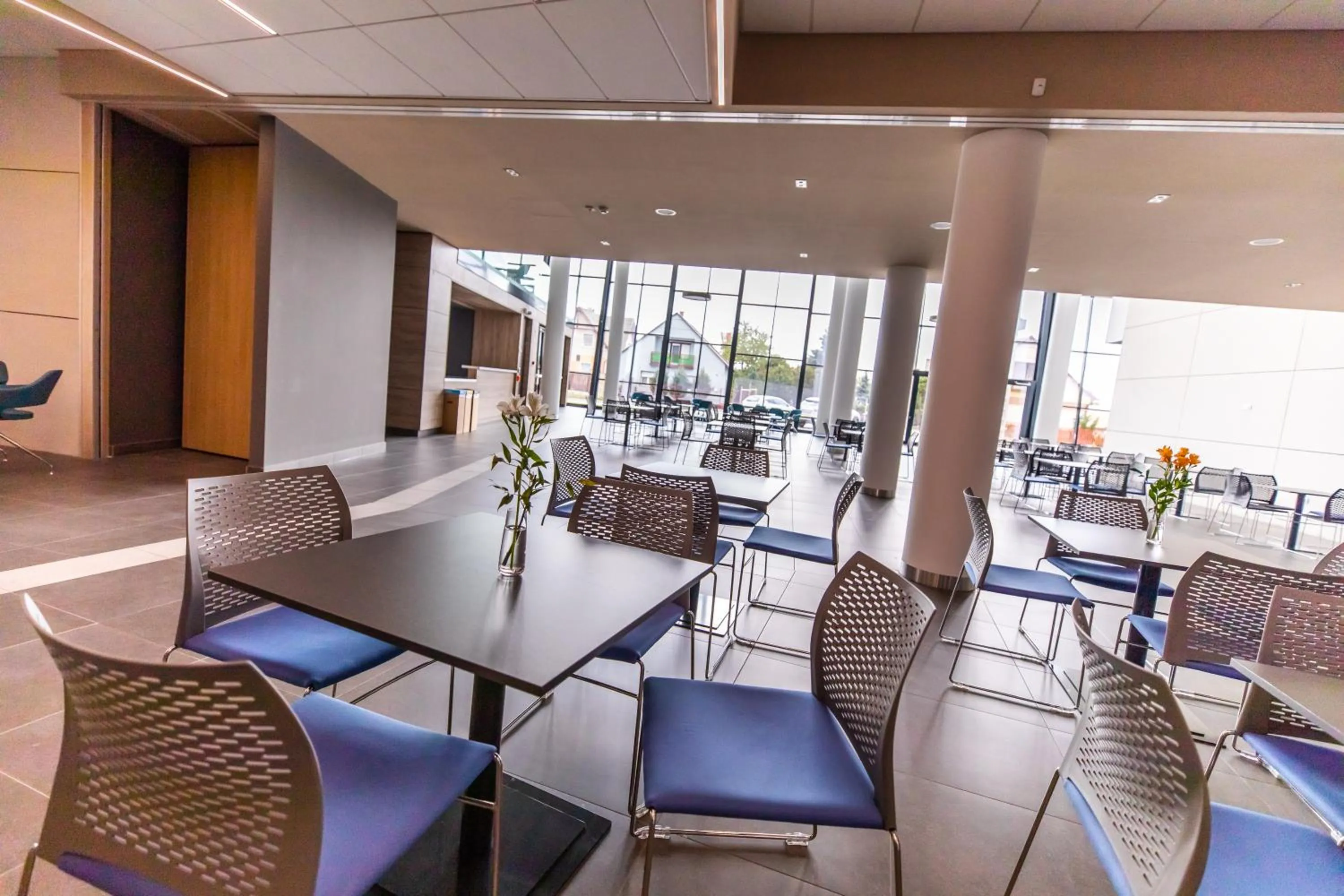 Restaurant/places to eat in A22 Hotel Gyál