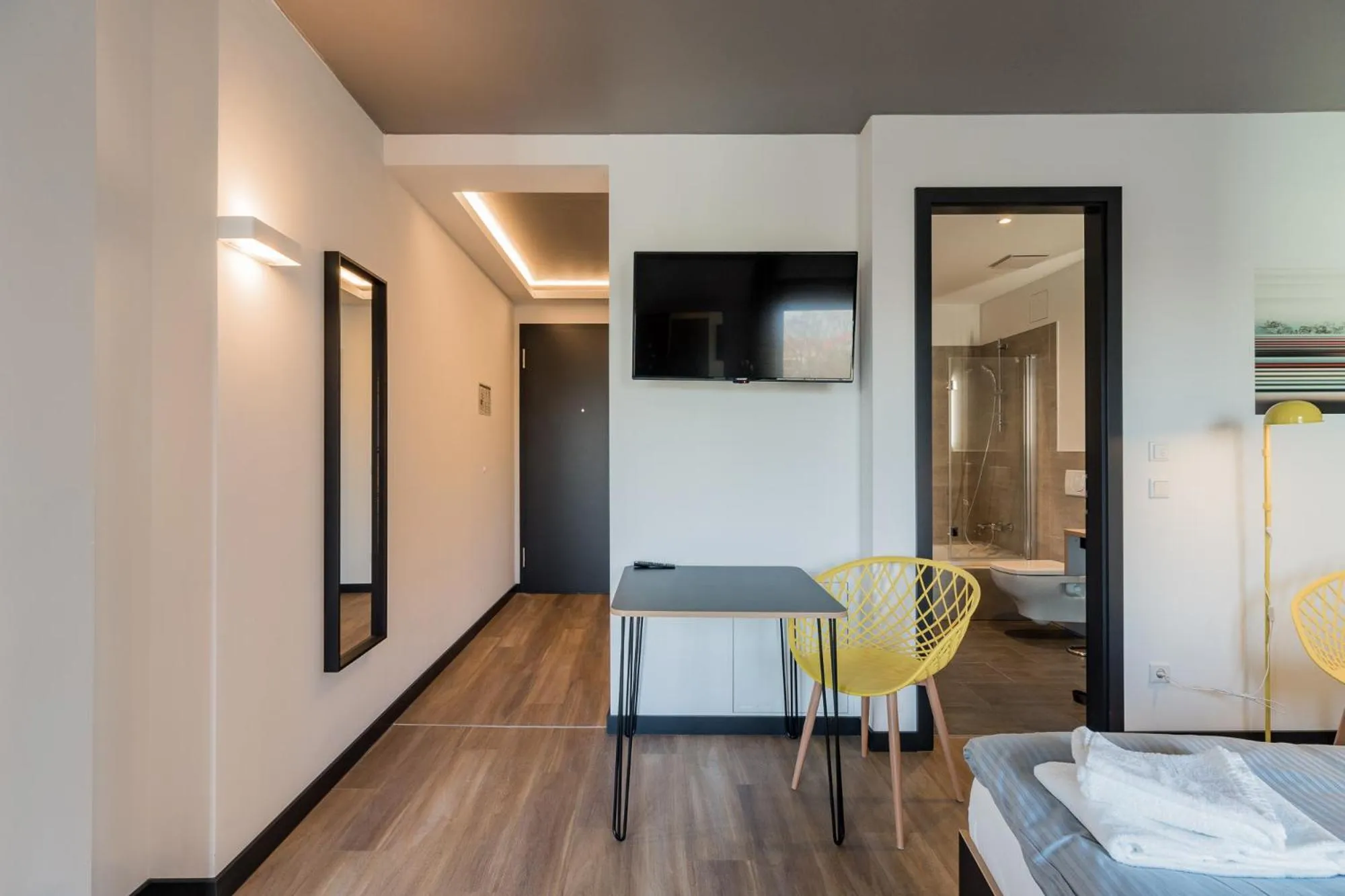 Photo of the whole room, Bed in Nena Apartments - Kreuzberg 61