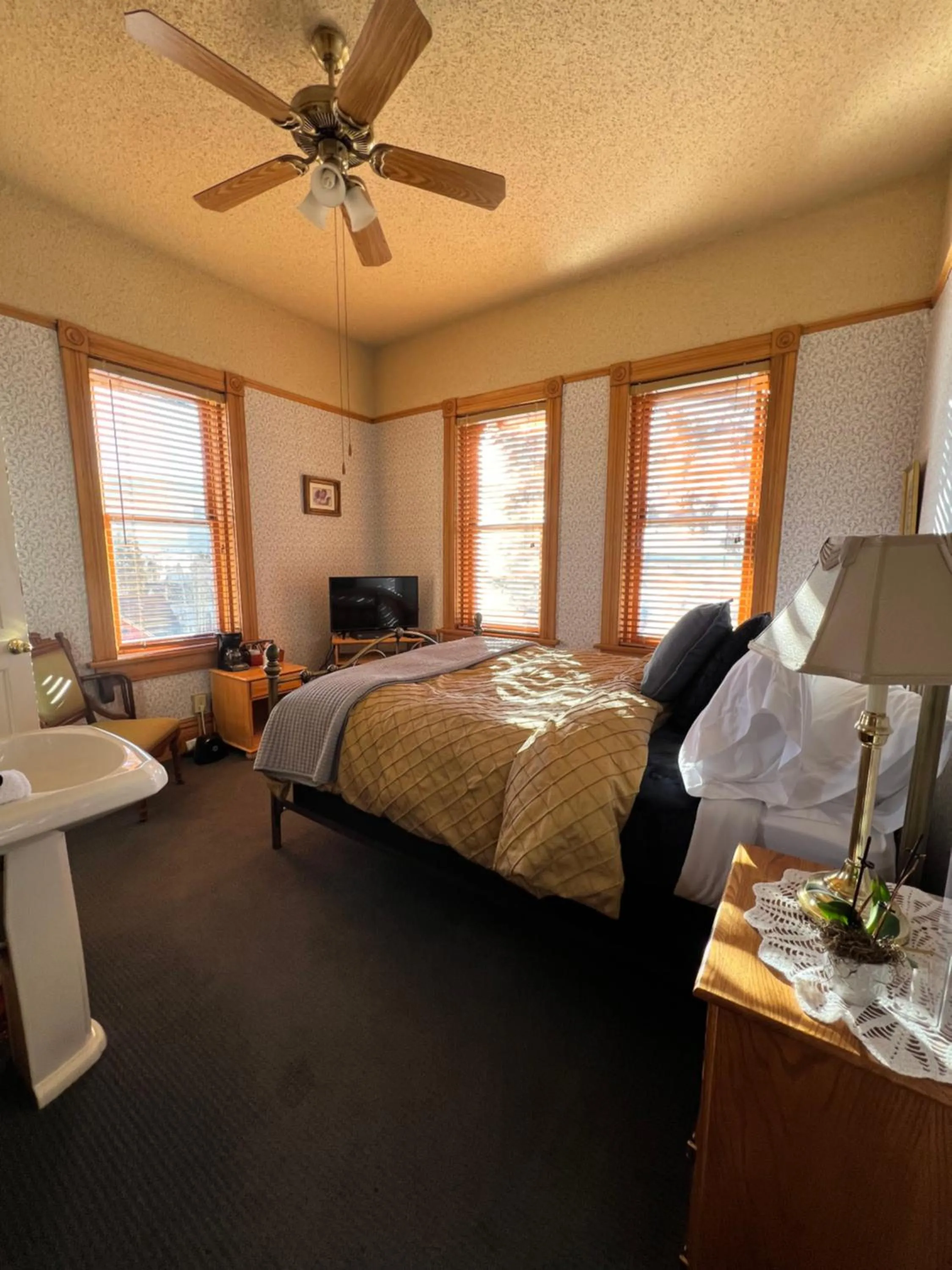 Bed in Hotel St Nicholas