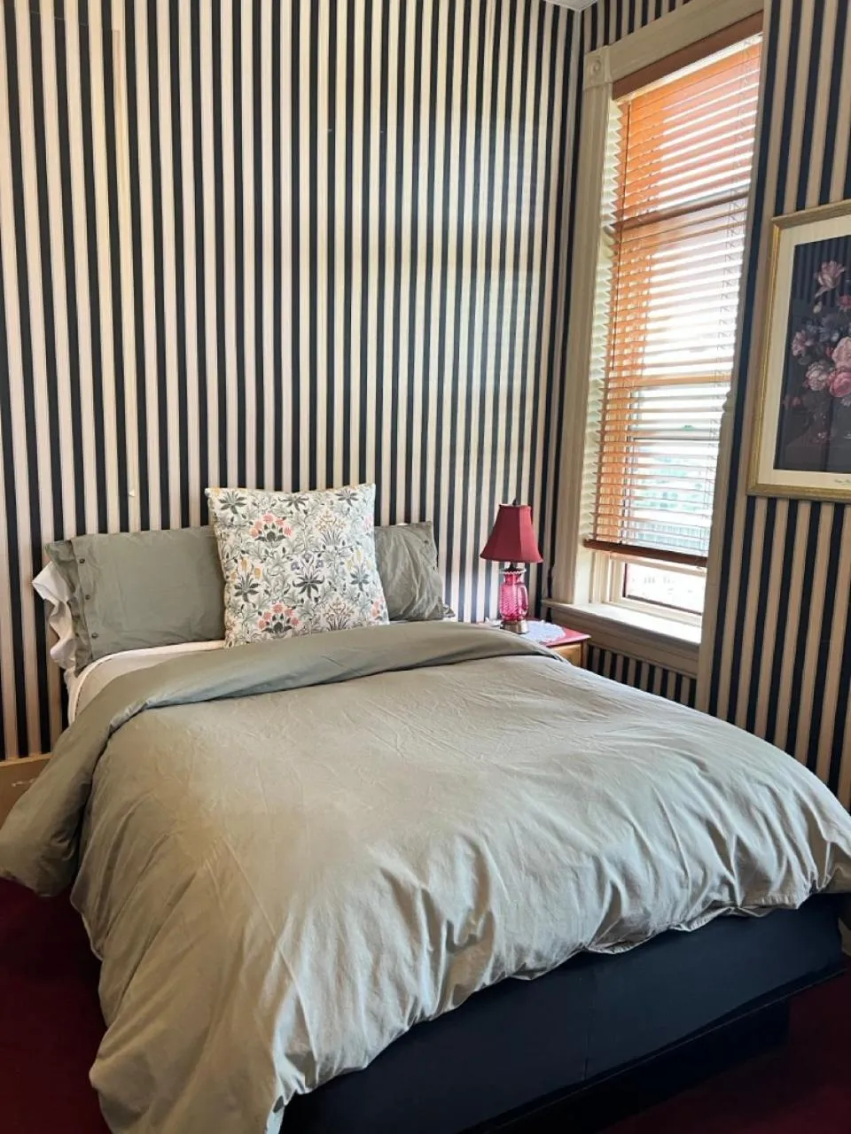 Bedroom in Hotel St Nicholas